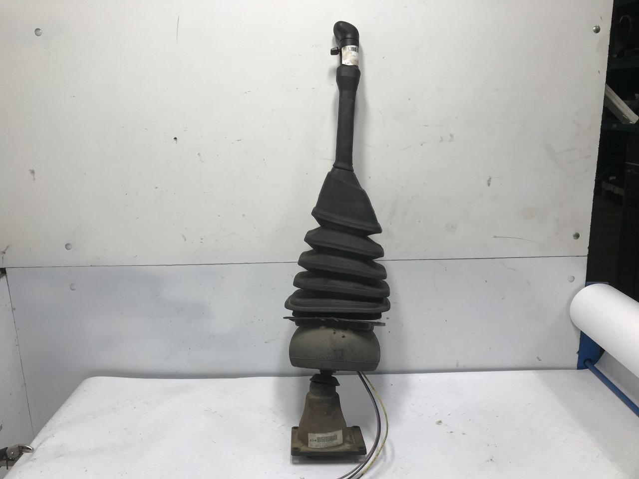 LB-4301168-00 | Fuller FRO15210C Shift Lever for Sale