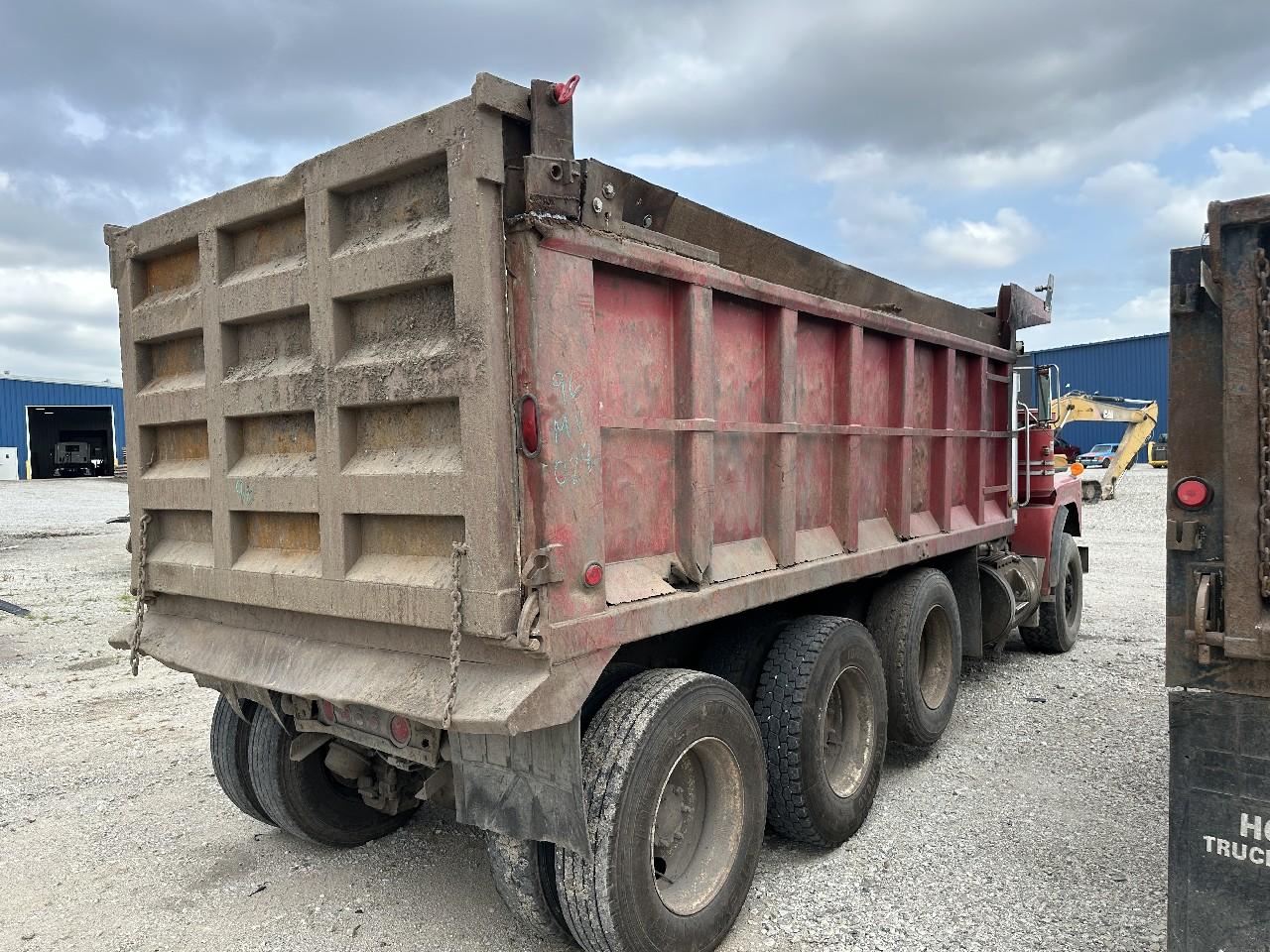 Mack RB600 Parts Unit for Sale