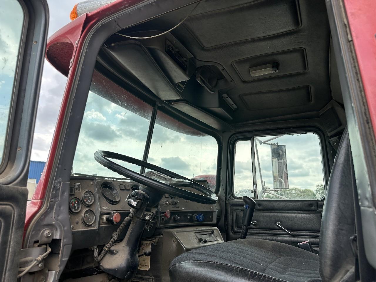 Mack RB600 Parts Unit for Sale
