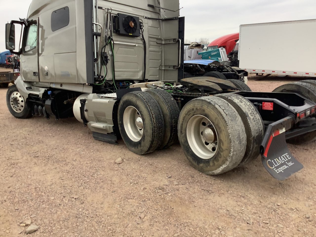 Volvo VNL Cab Interior Part for Sale