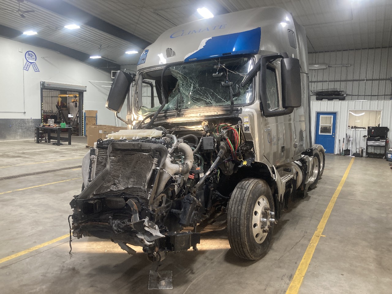 Volvo VNL Cab Interior Part for Sale