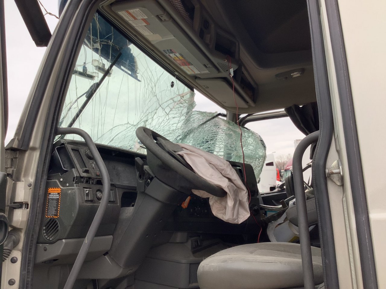 Volvo VNL Cab Interior Part for Sale