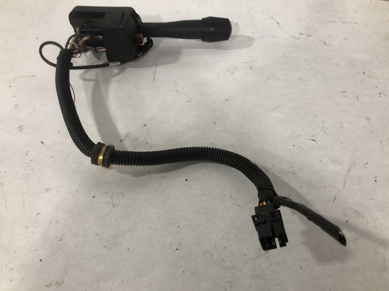 A06-32389-001 | Sterling L8513 Turn Signal/Column Switch for Sale