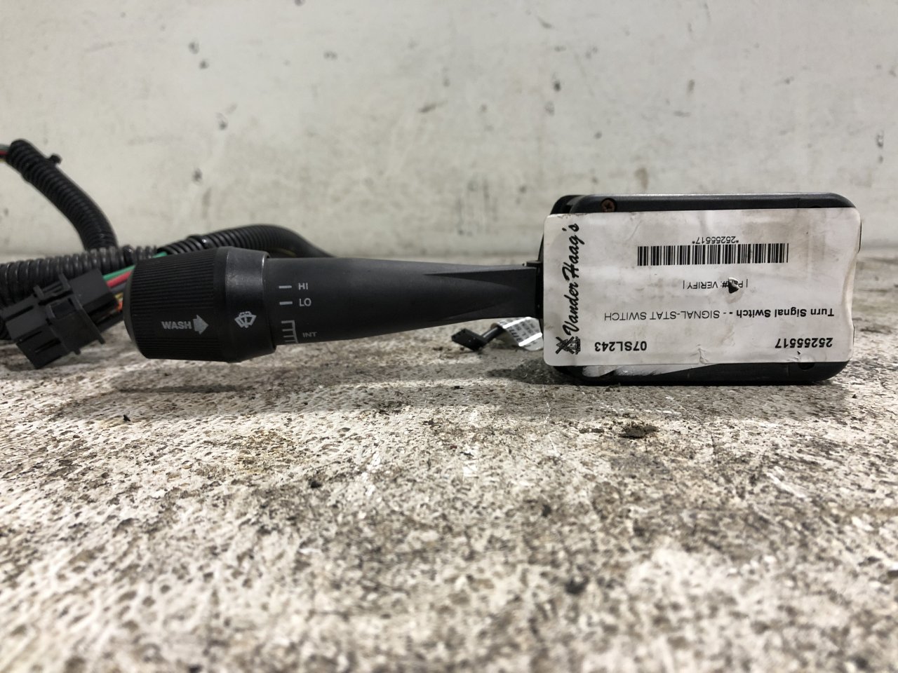 A06-32389-001 | Sterling L9501 Turn Signal/Column Switch for Sale