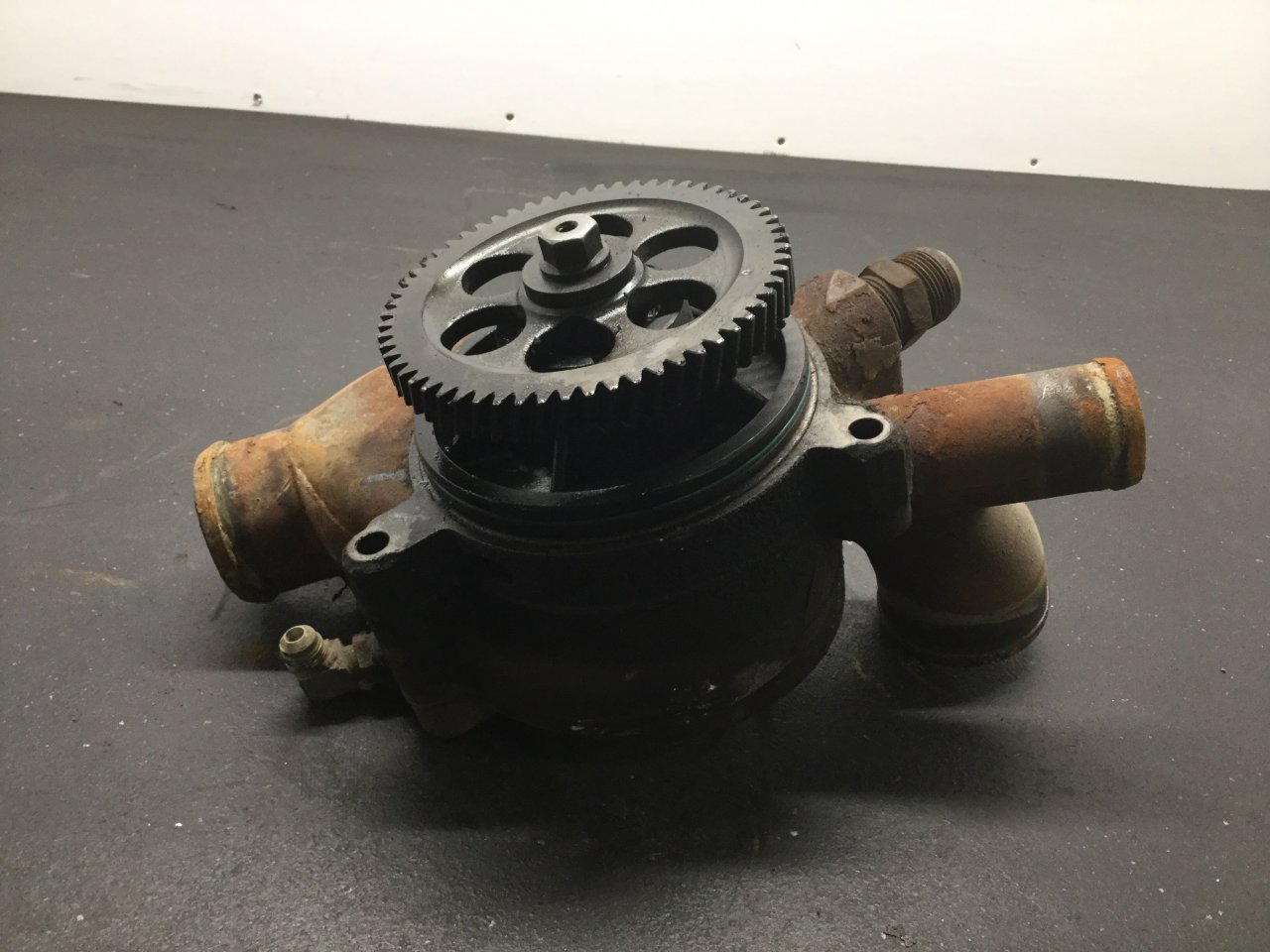 23517027 | Detroit 60 SER 12.7 Engine Water Pump for Sale