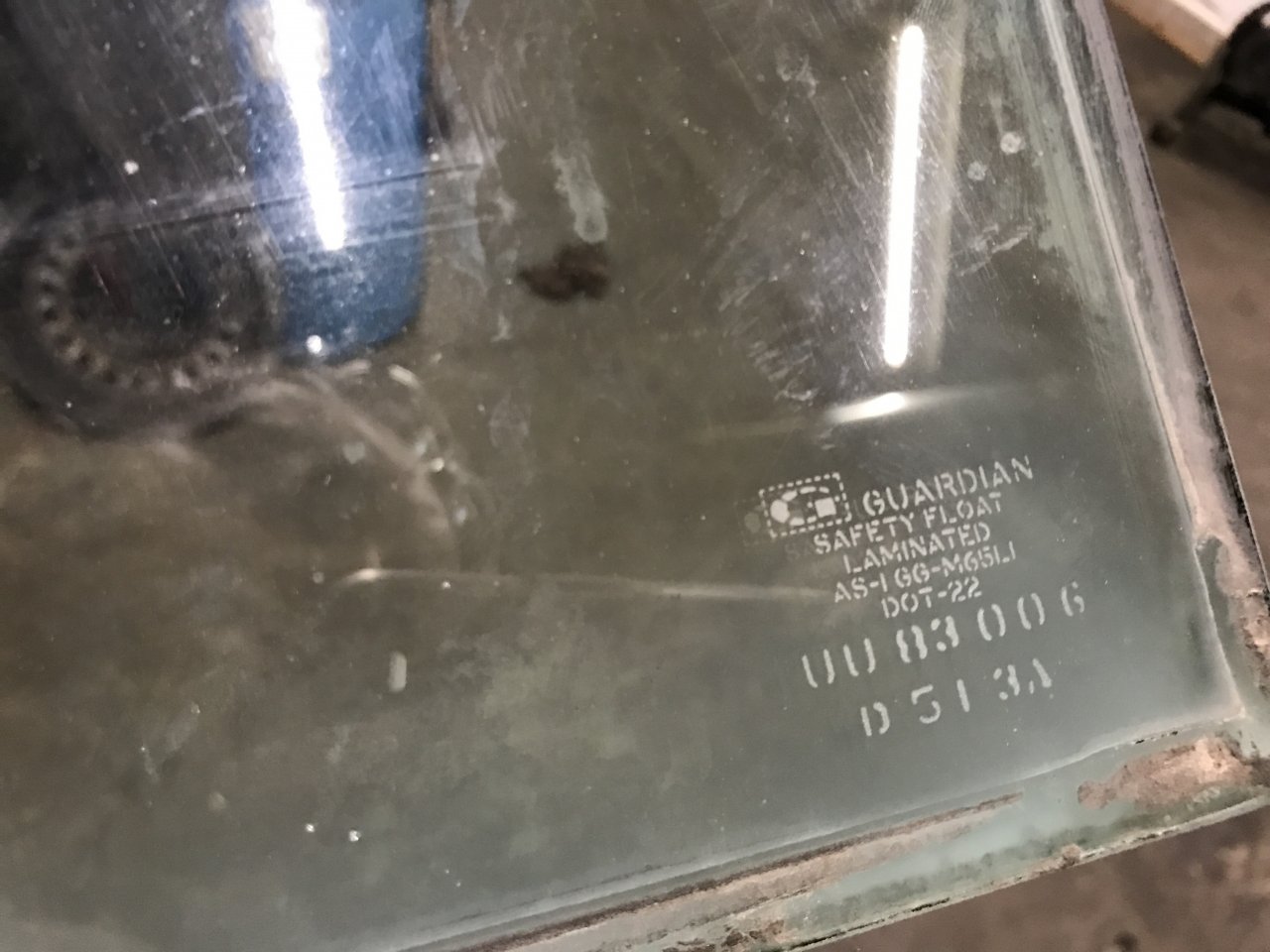 Mack DM600 Windshield for Sale