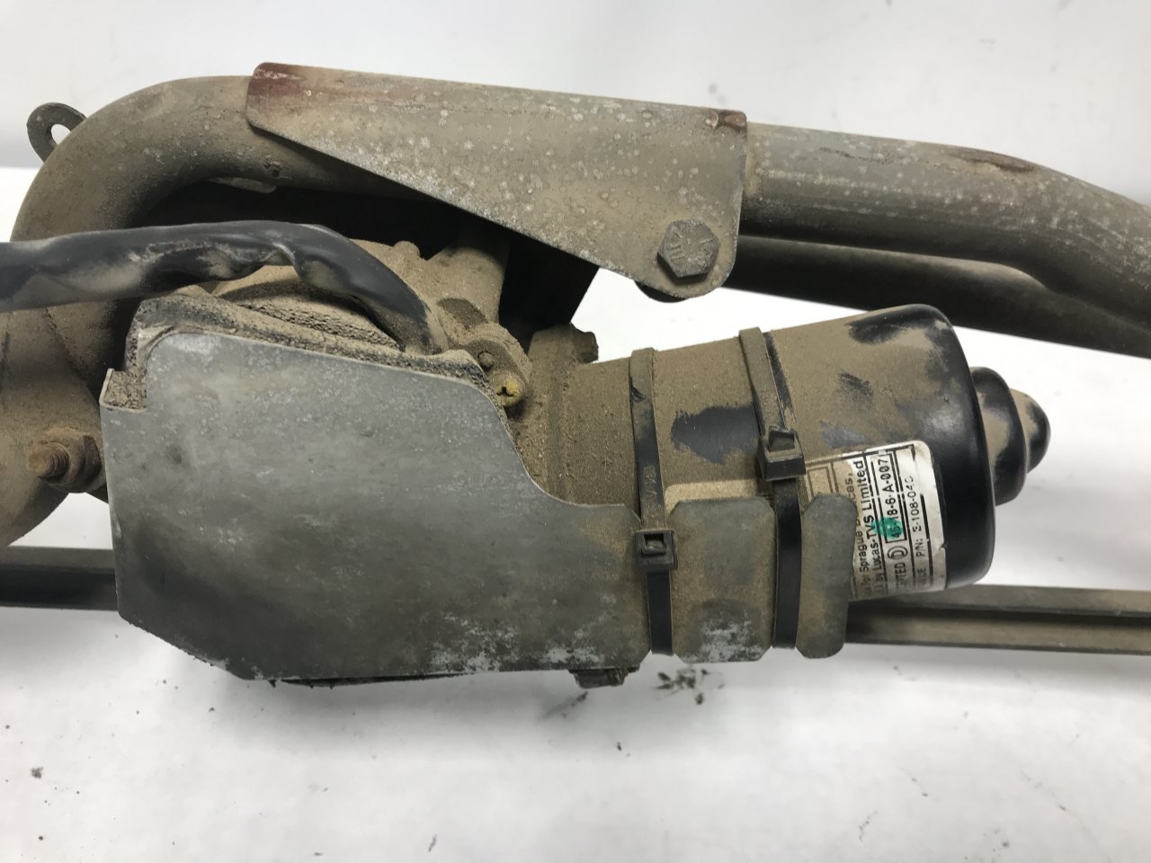 E-008-255 | Kenworth T660 Windshield Wiper Motor for Sale