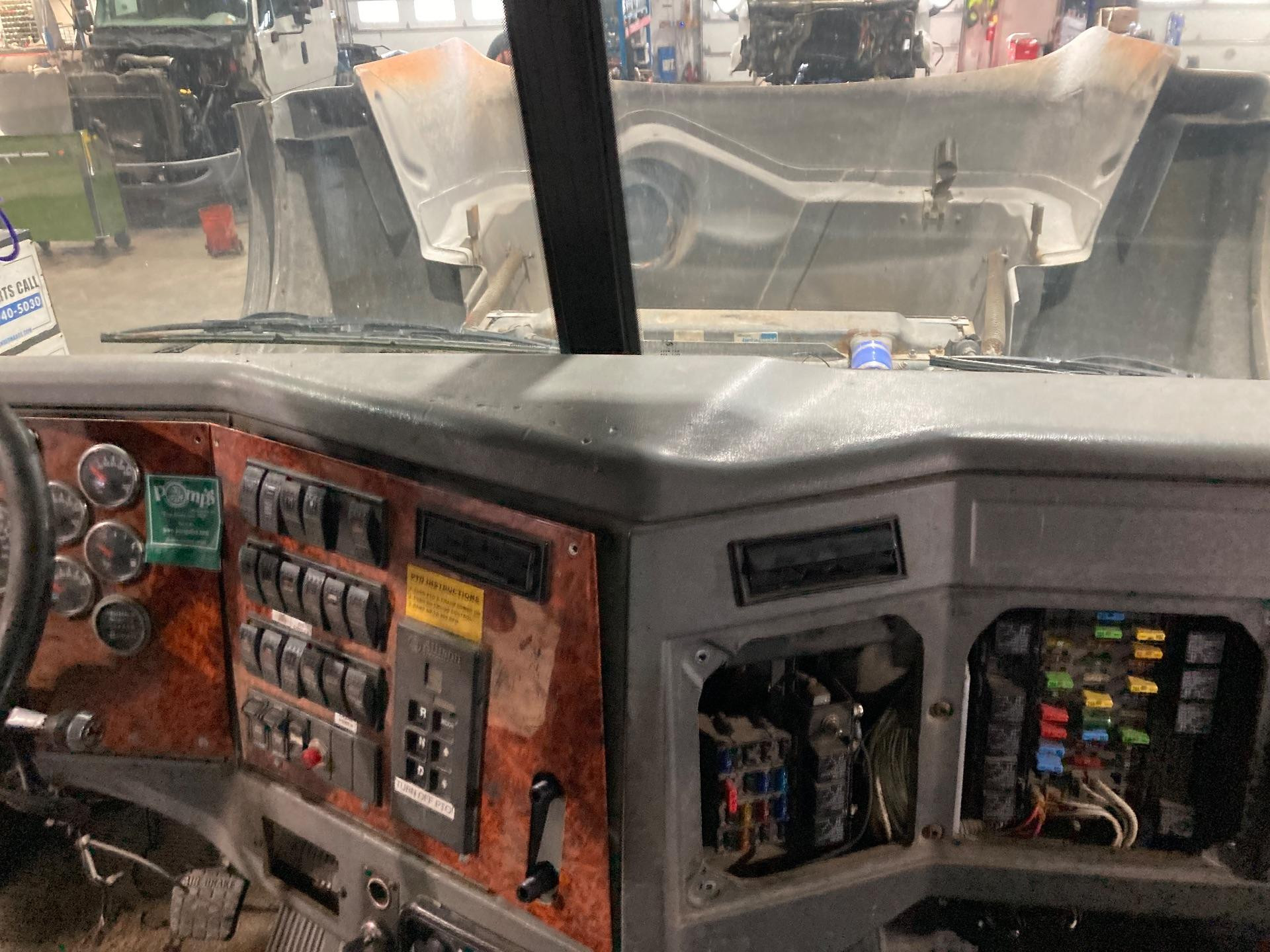 Western Star Trucks 4900 Dash Assembly for Sale