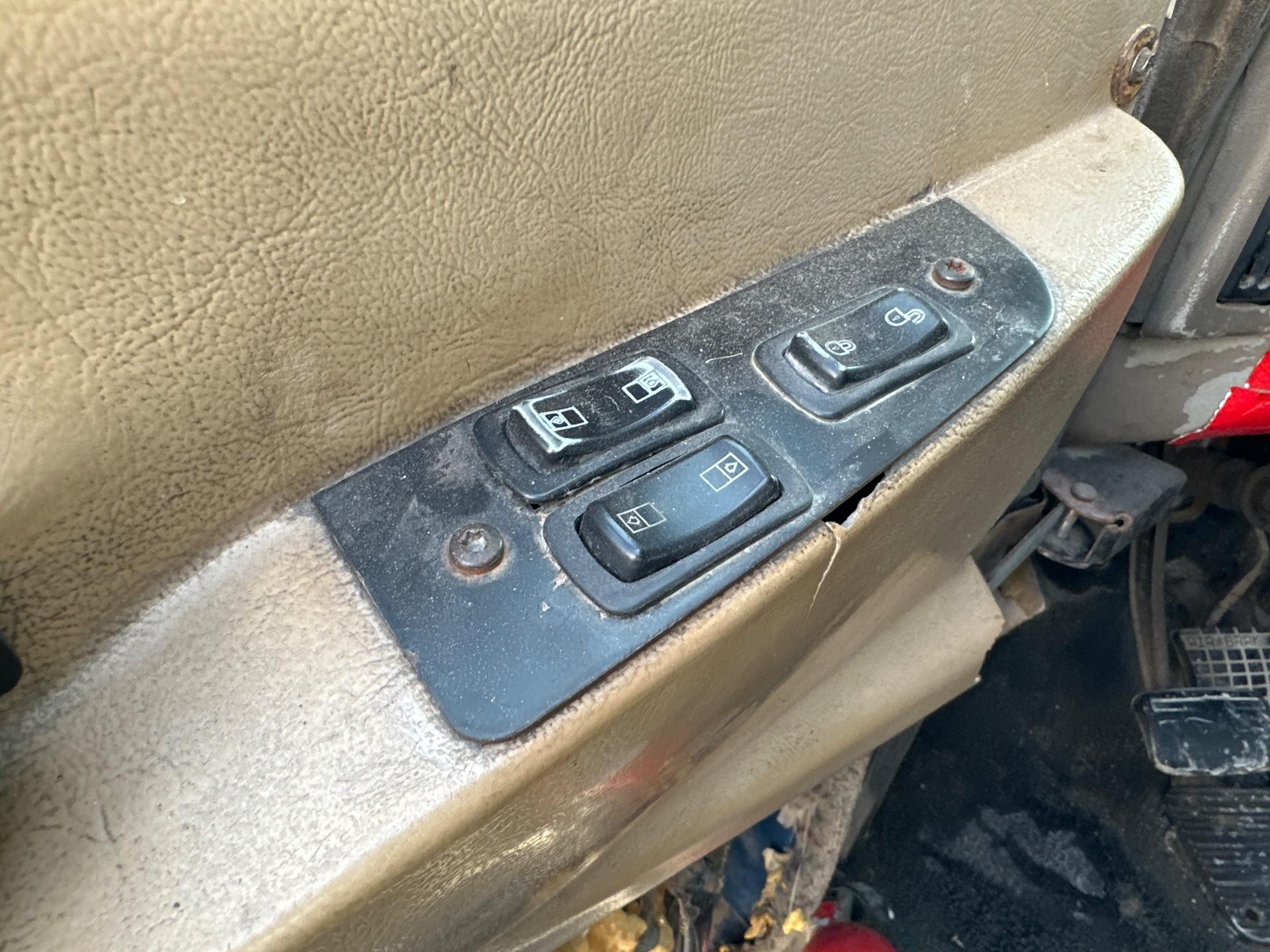 Mack CX VISION Door Electrical Switch for Sale