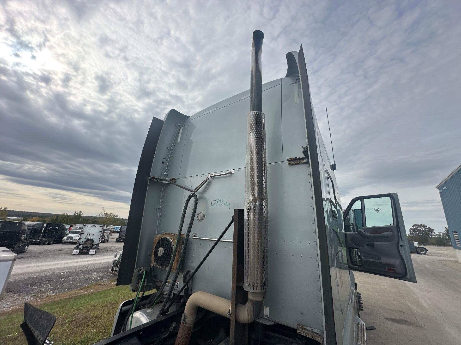 Peterbilt 587 Exhaust Assembly for Sale