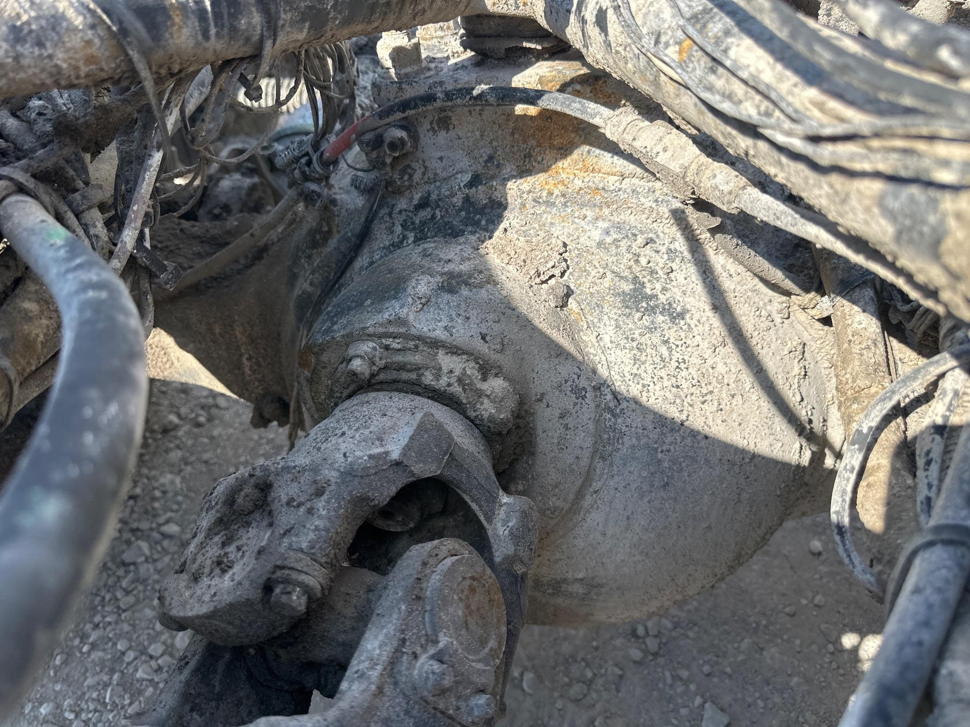 NO TAG | Meritor RD23160 Axle Housing for Sale