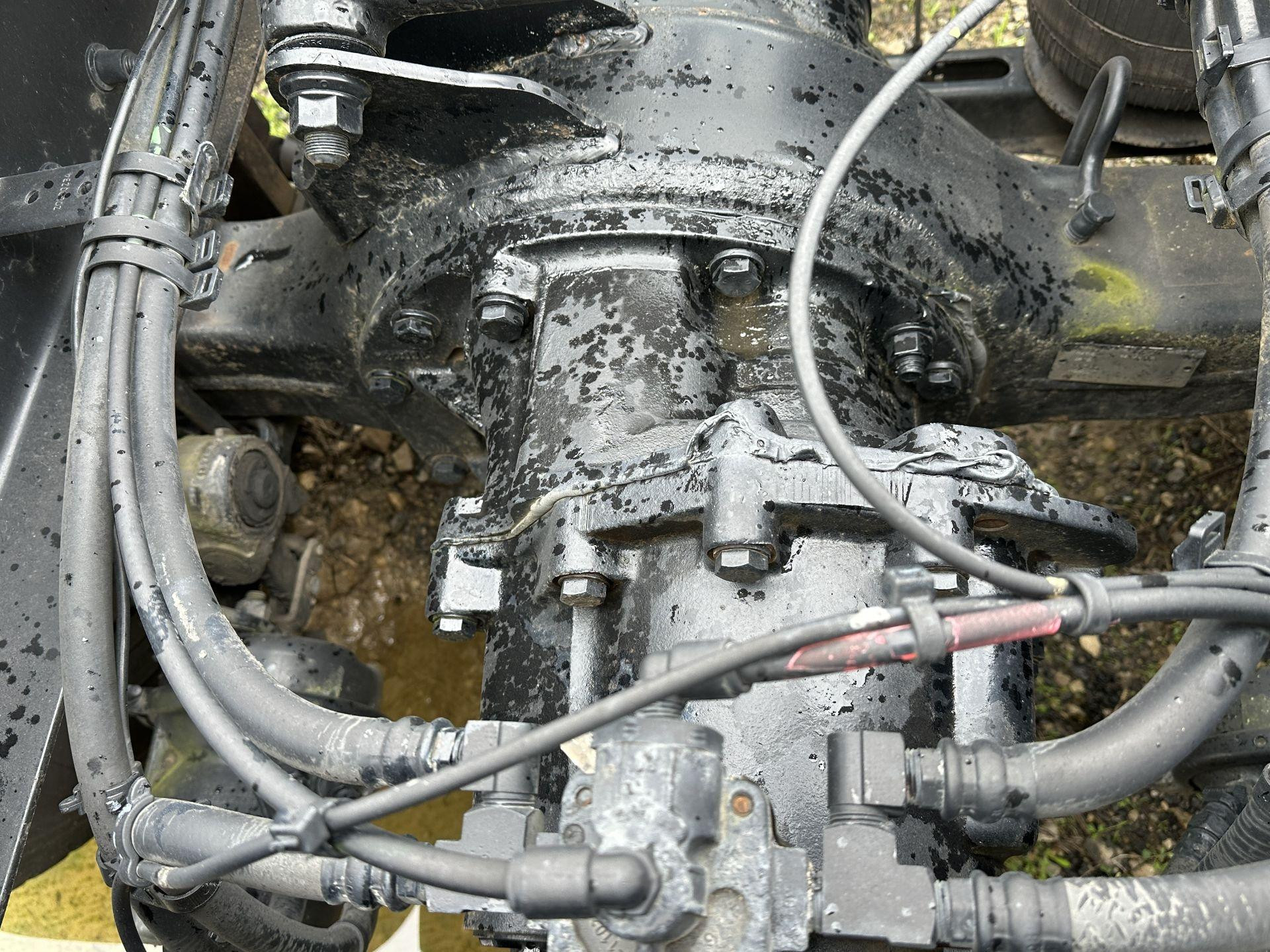 DS404-336 | Eaton DST40 Front Carrier | Differential
