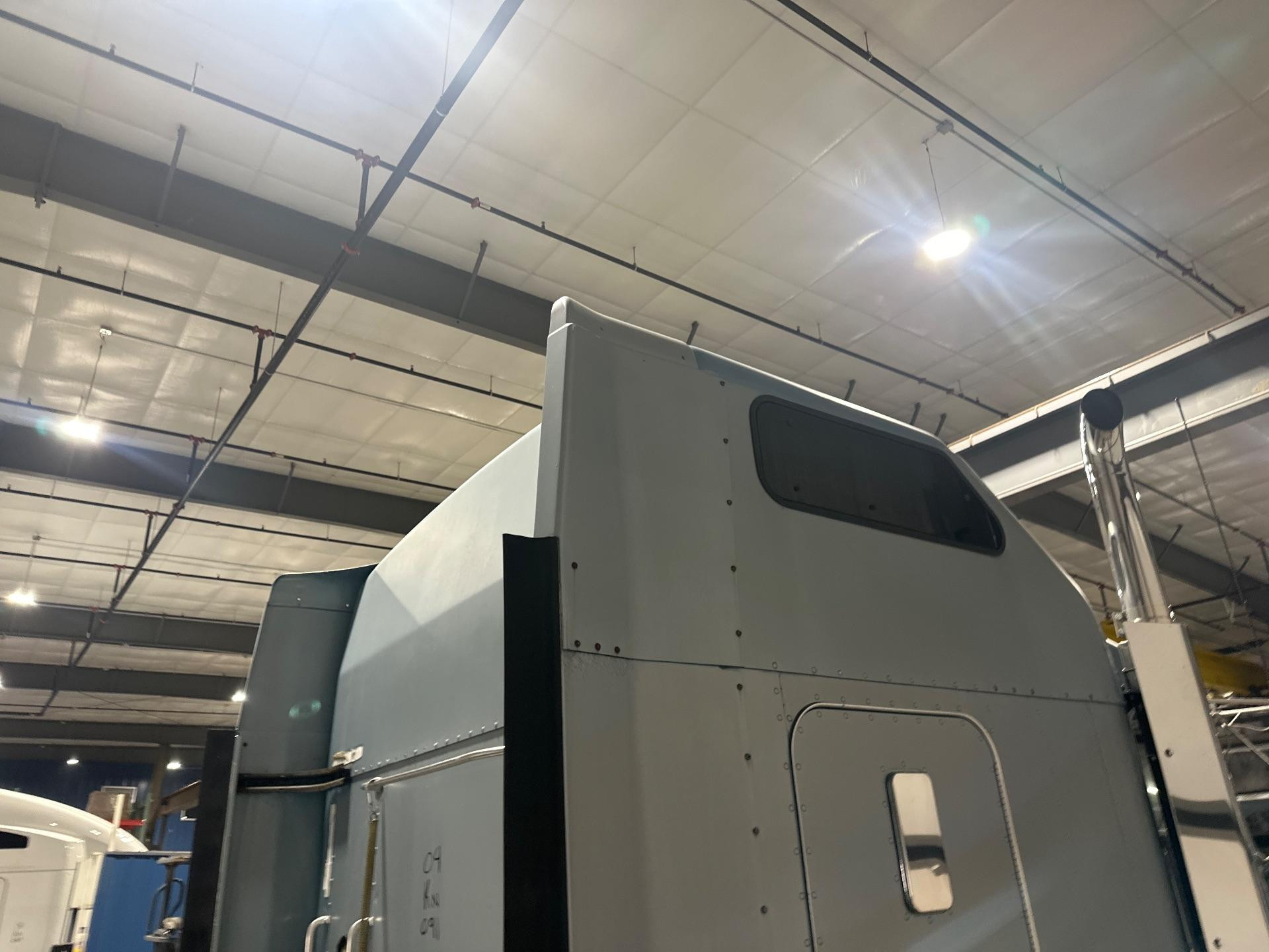 Kenworth W900L Side Fairing/Cab Extender for Sale