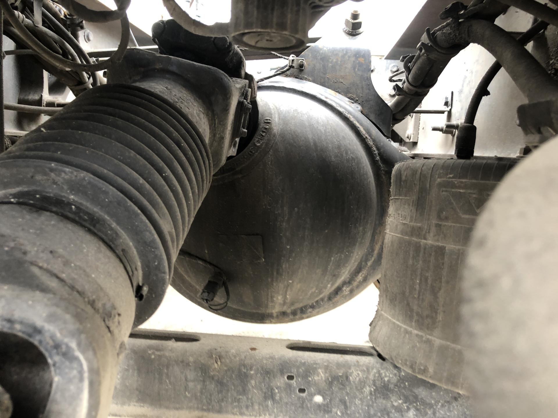 NO TAG | Meritor MD2014X Axle Housing for Sale