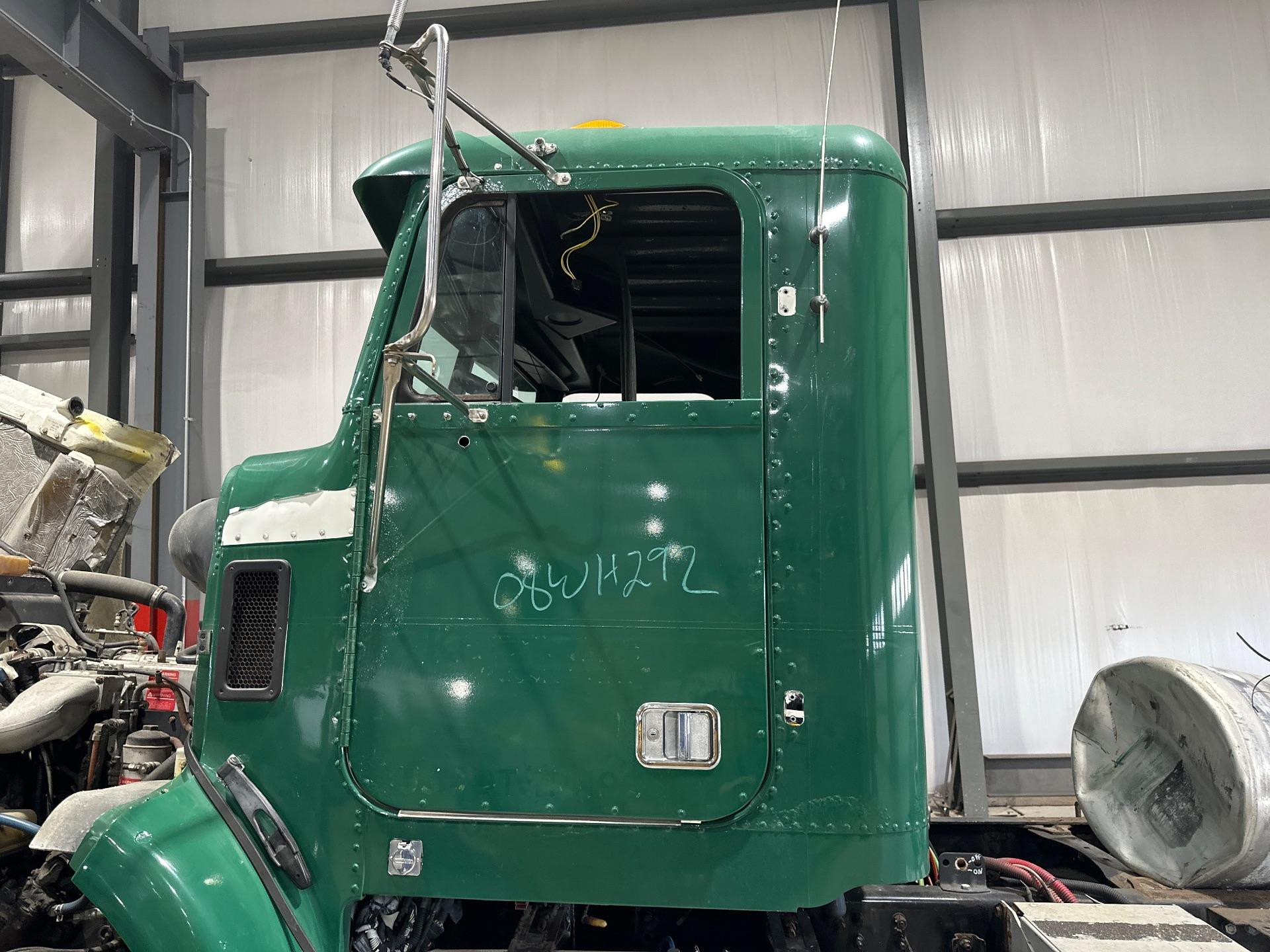 Freightliner FLD120SD Door for Sale