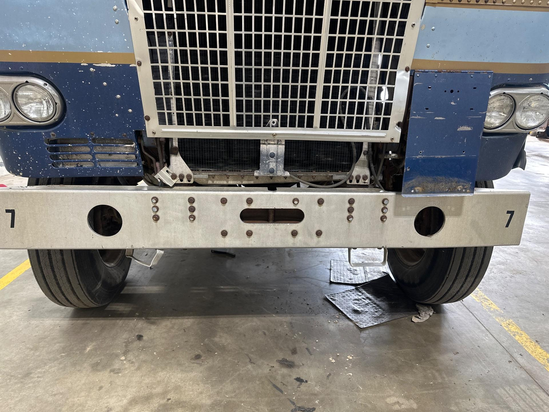 Freightliner FLT Bumper for Sale