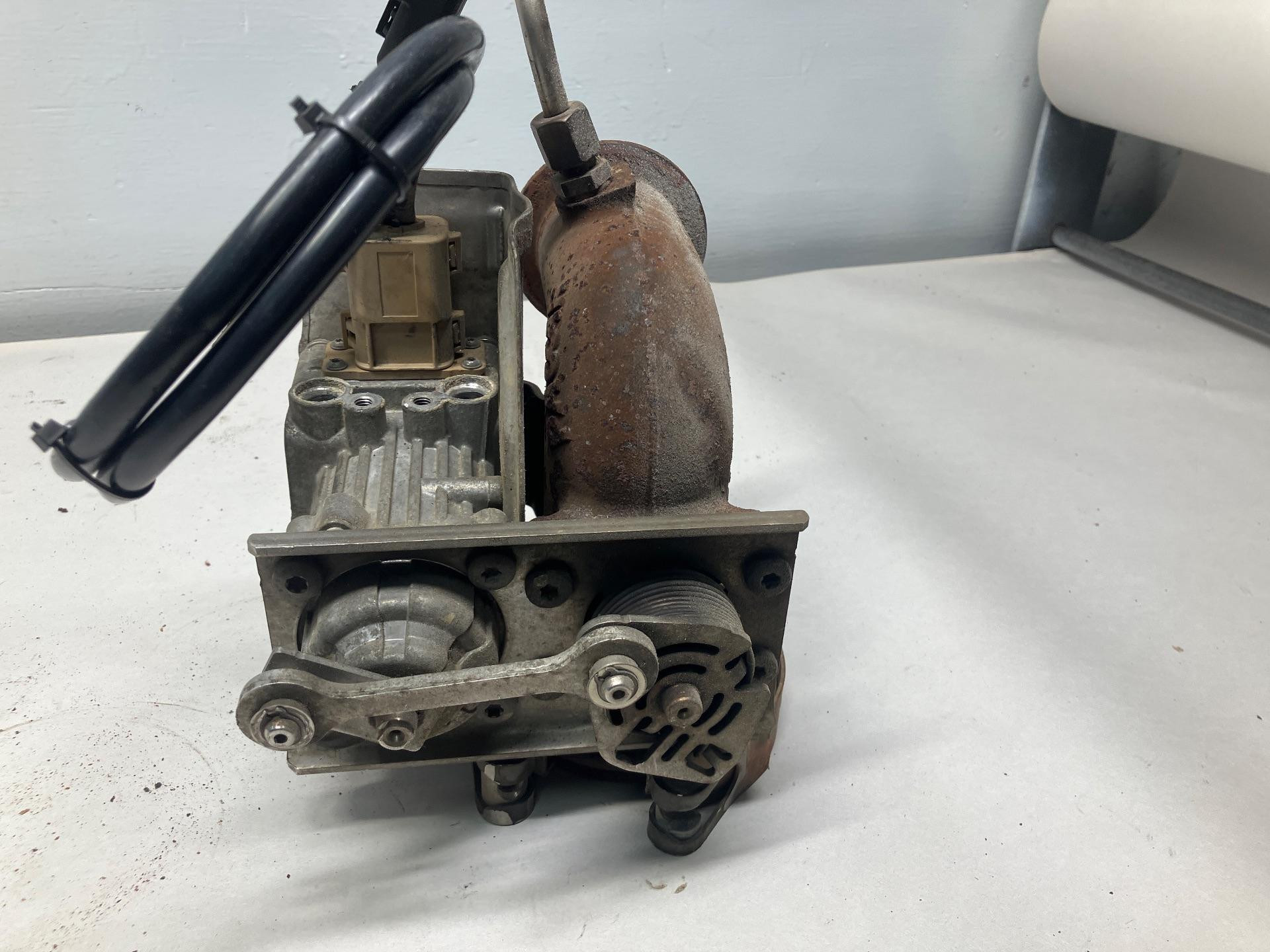 2256369 | Paccar MX13 Engine EGR Valve for Sale
