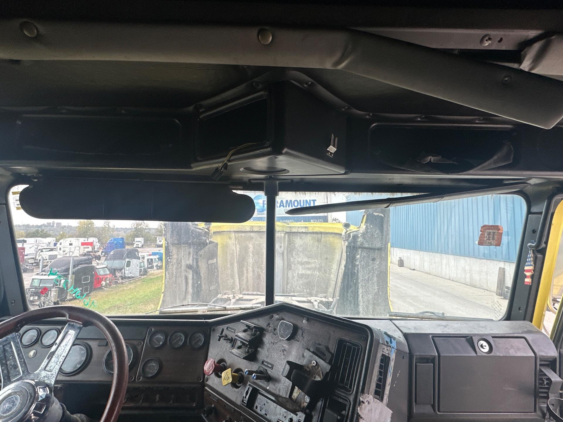 Heavy Duty Wood Console For Peterbilt, Freightliner & Kenworth Trucks | UAT 88200