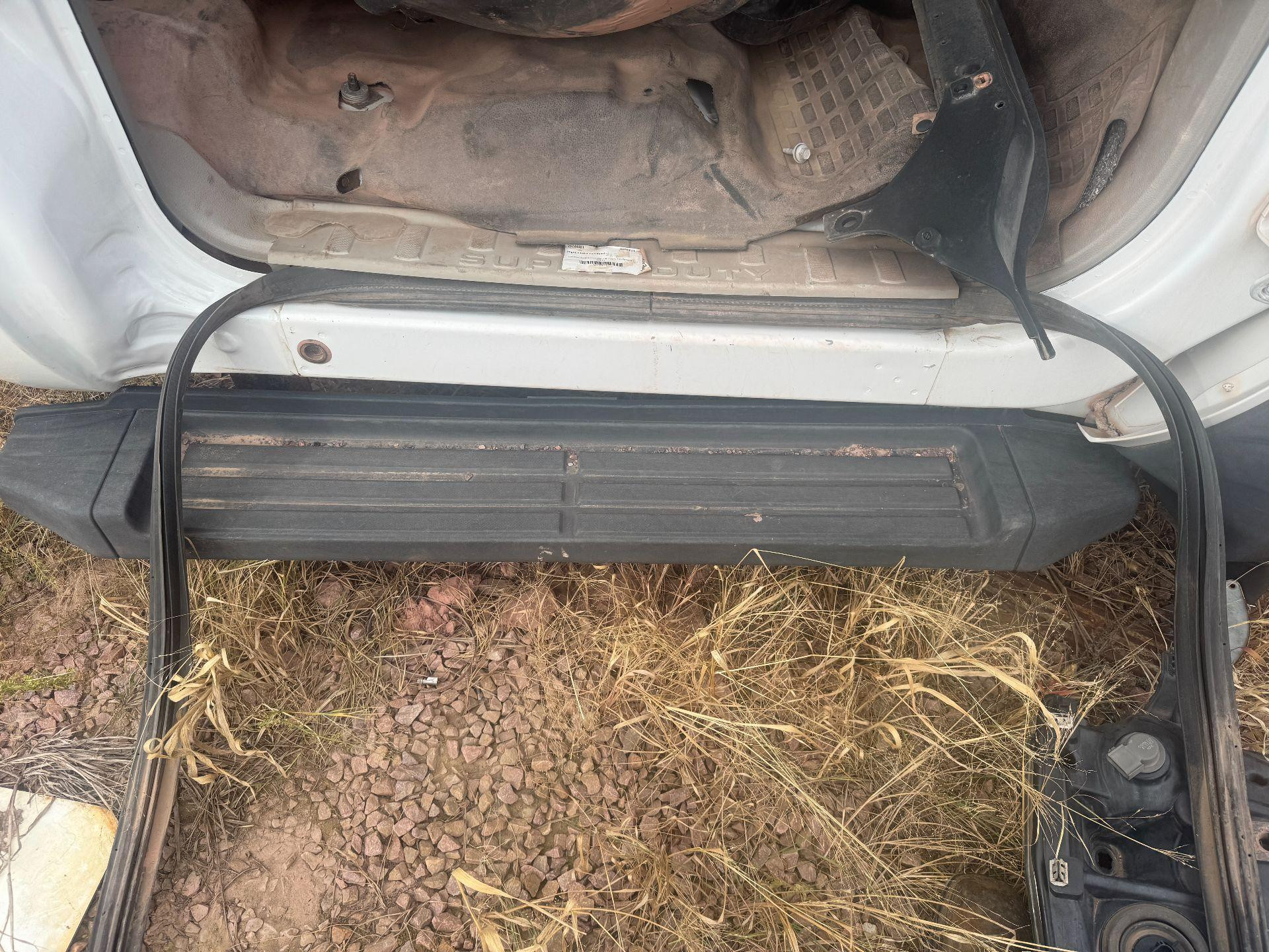 Ford F550 SUPER DUTY Step (Frame, Fuel Tank, Faring) for Sale