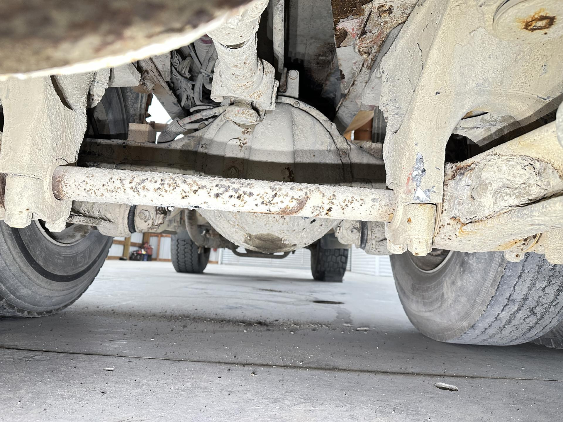 Eaton DS461P Axle Housing for Sale