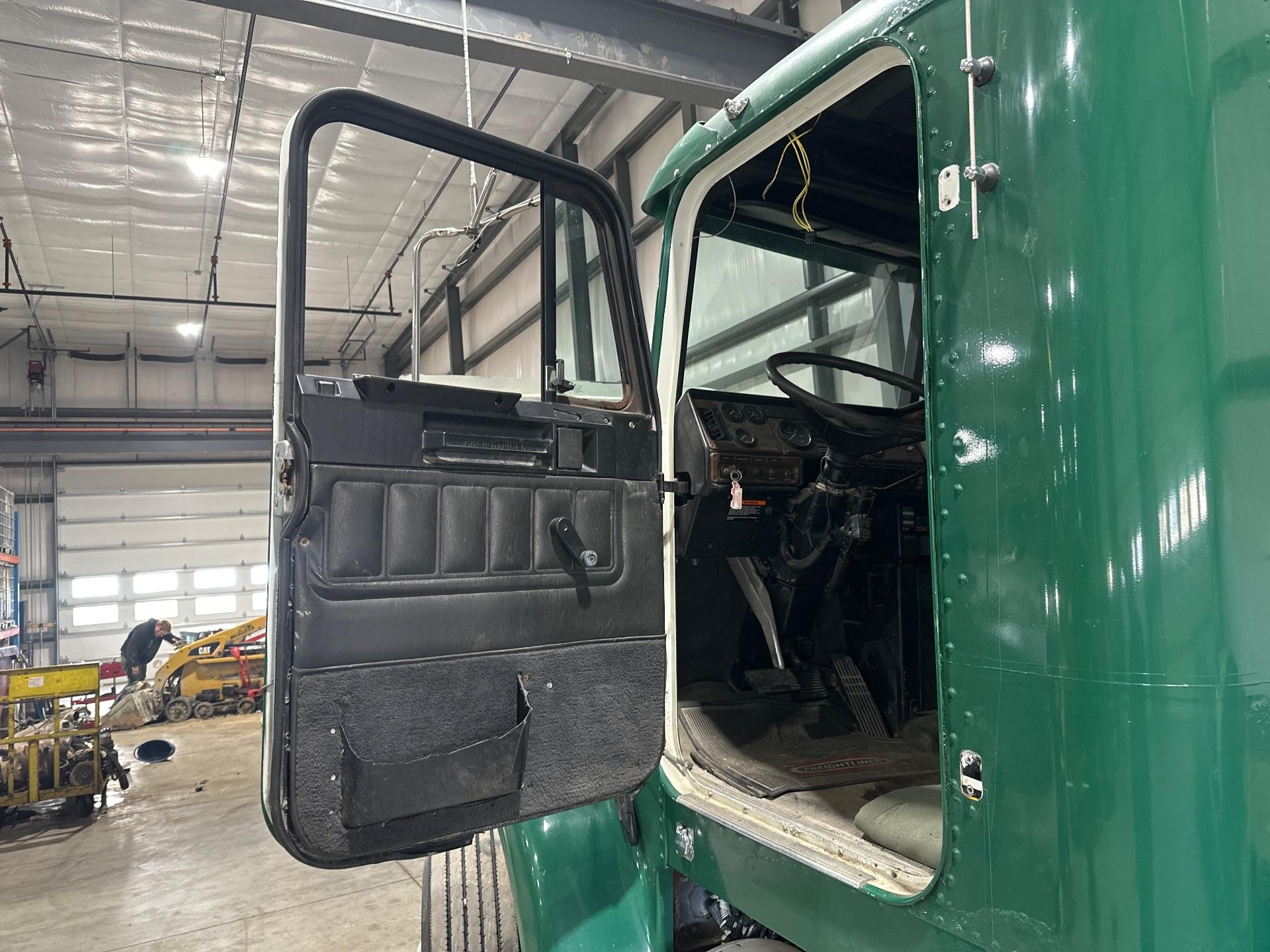Freightliner FLD120SD Door for Sale