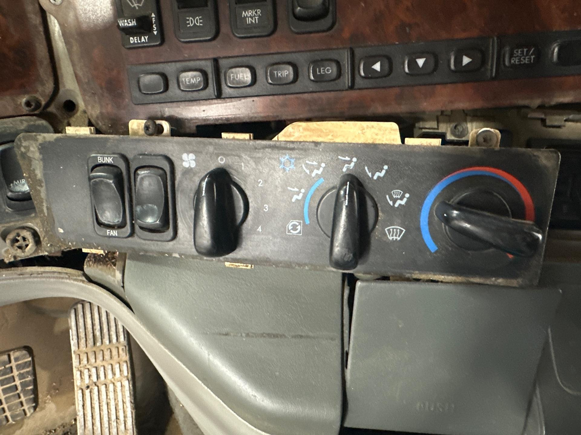 806120161200 | Freightliner C120 CENTURY Heater & AC Temperature Control fo
