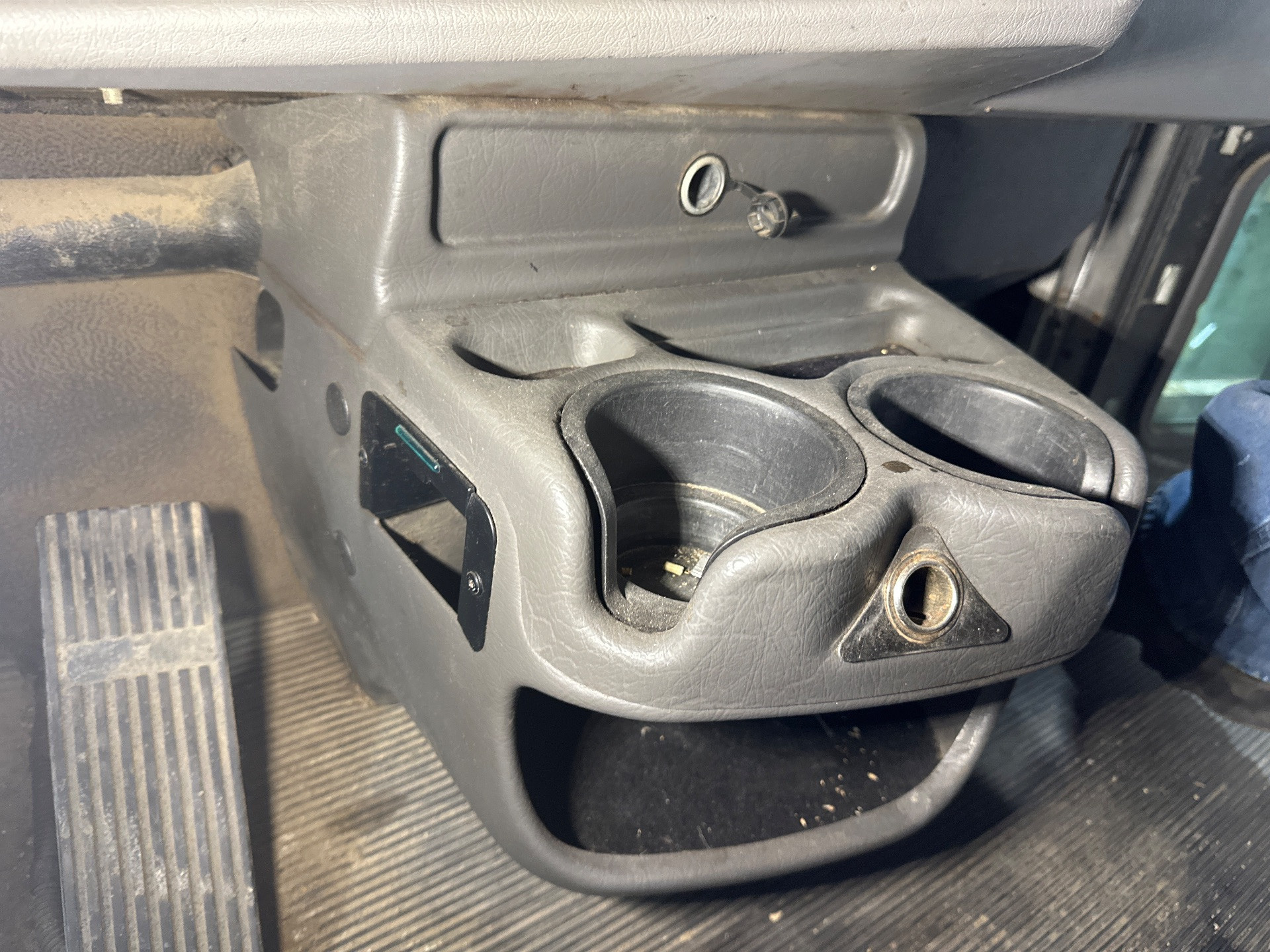 S06-1024-011100010 | Kenworth T370 Dash Panel for Sale
