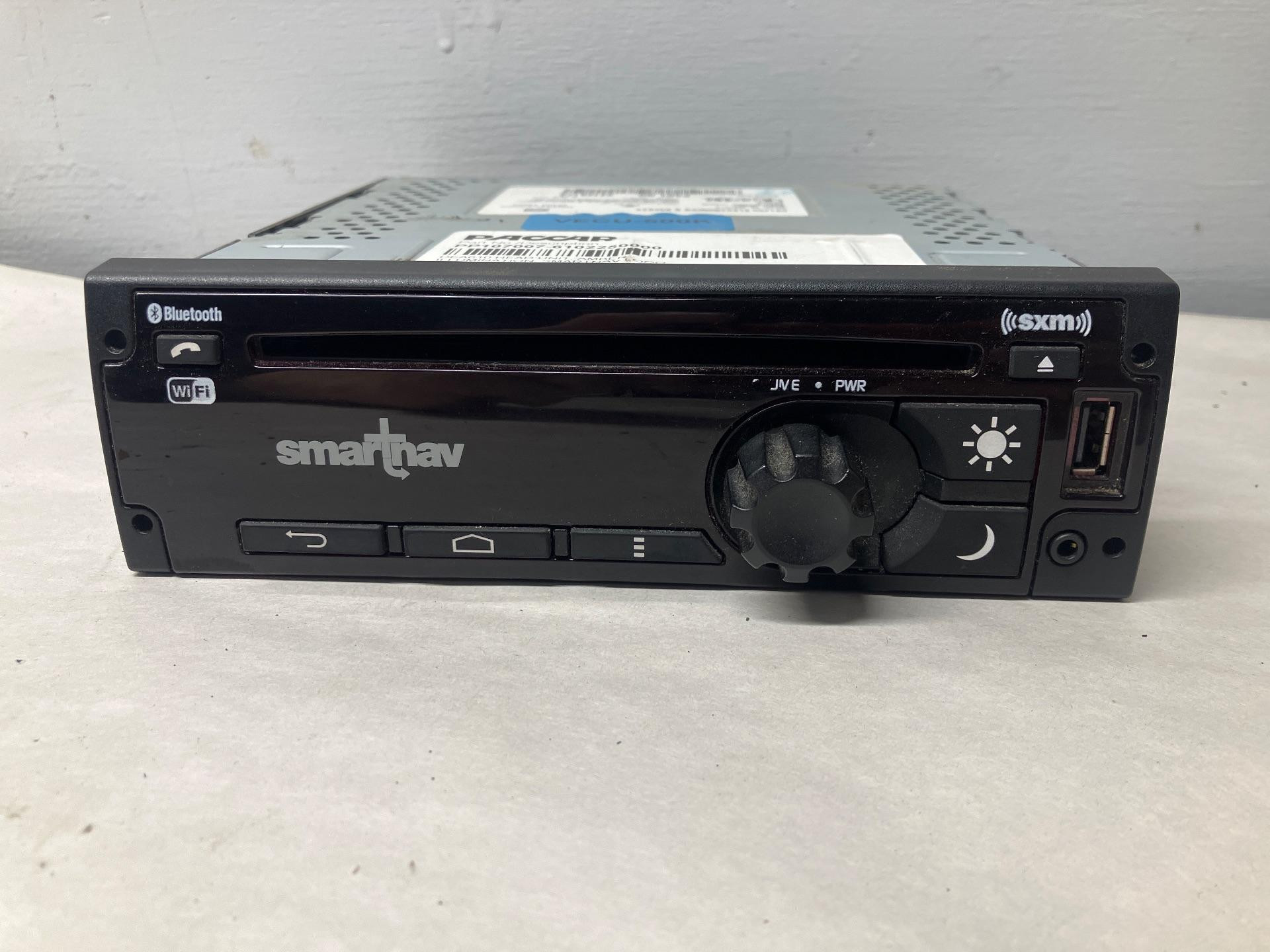 24126173 | Peterbilt 579 A/V Equipment (Radio) for Sale