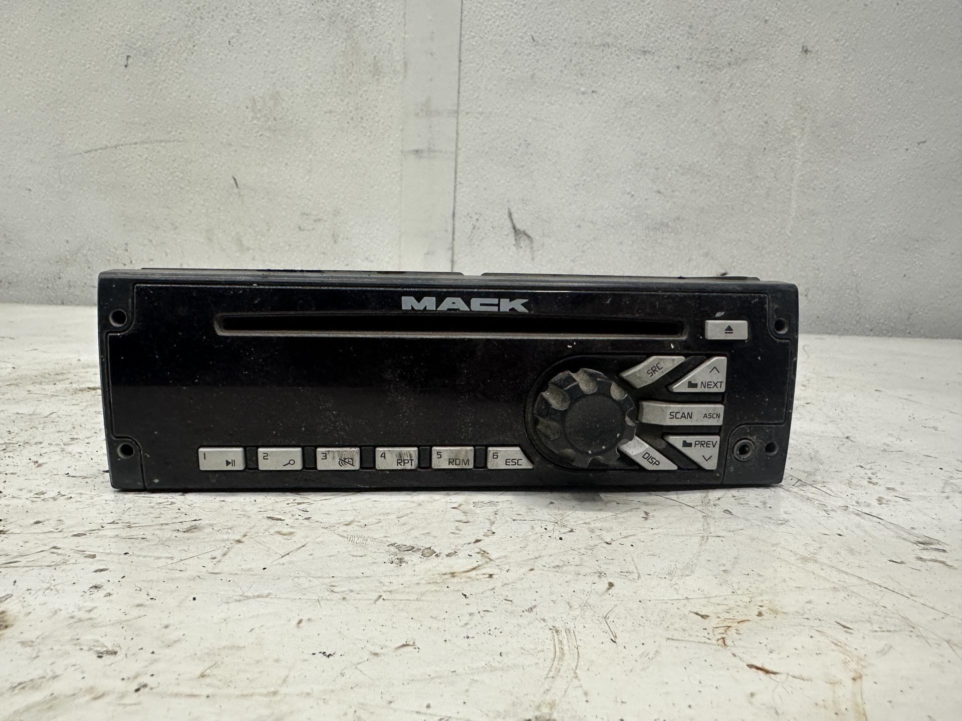 Mack PINNACLE A/V Equipment (Radio) for Sale
