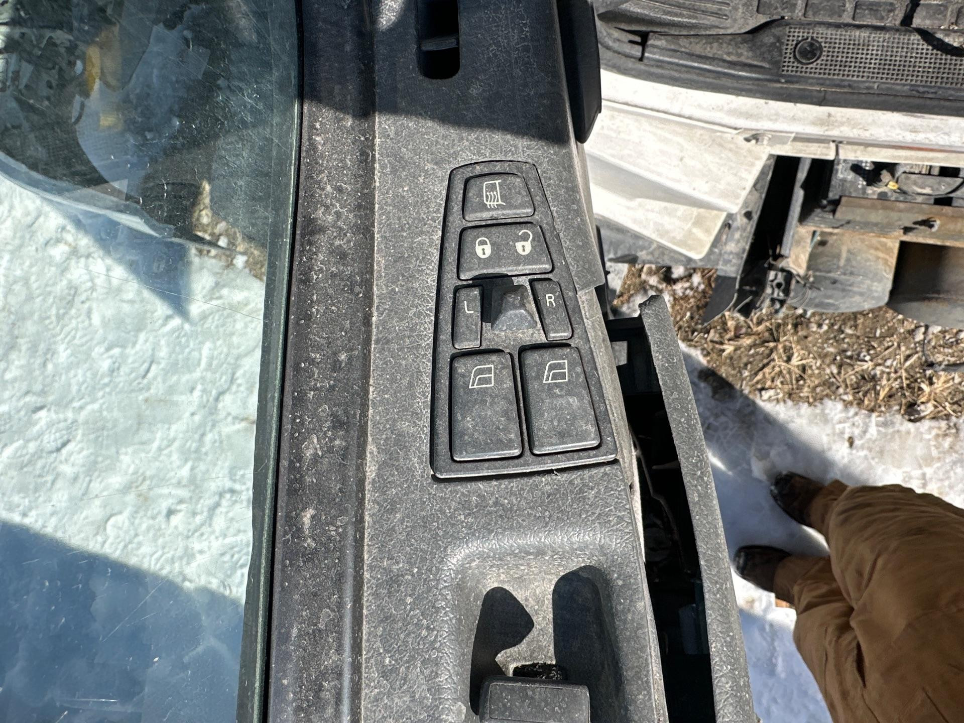 20452017 | Volvo VHD Door Electrical Switch for Sale