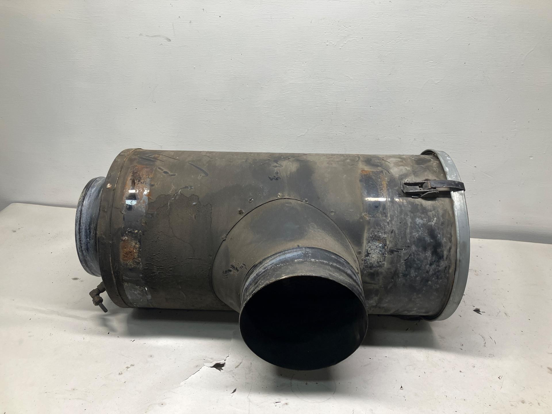 ECG11-2504 | Kenworth T600 Air Cleaner for Sale