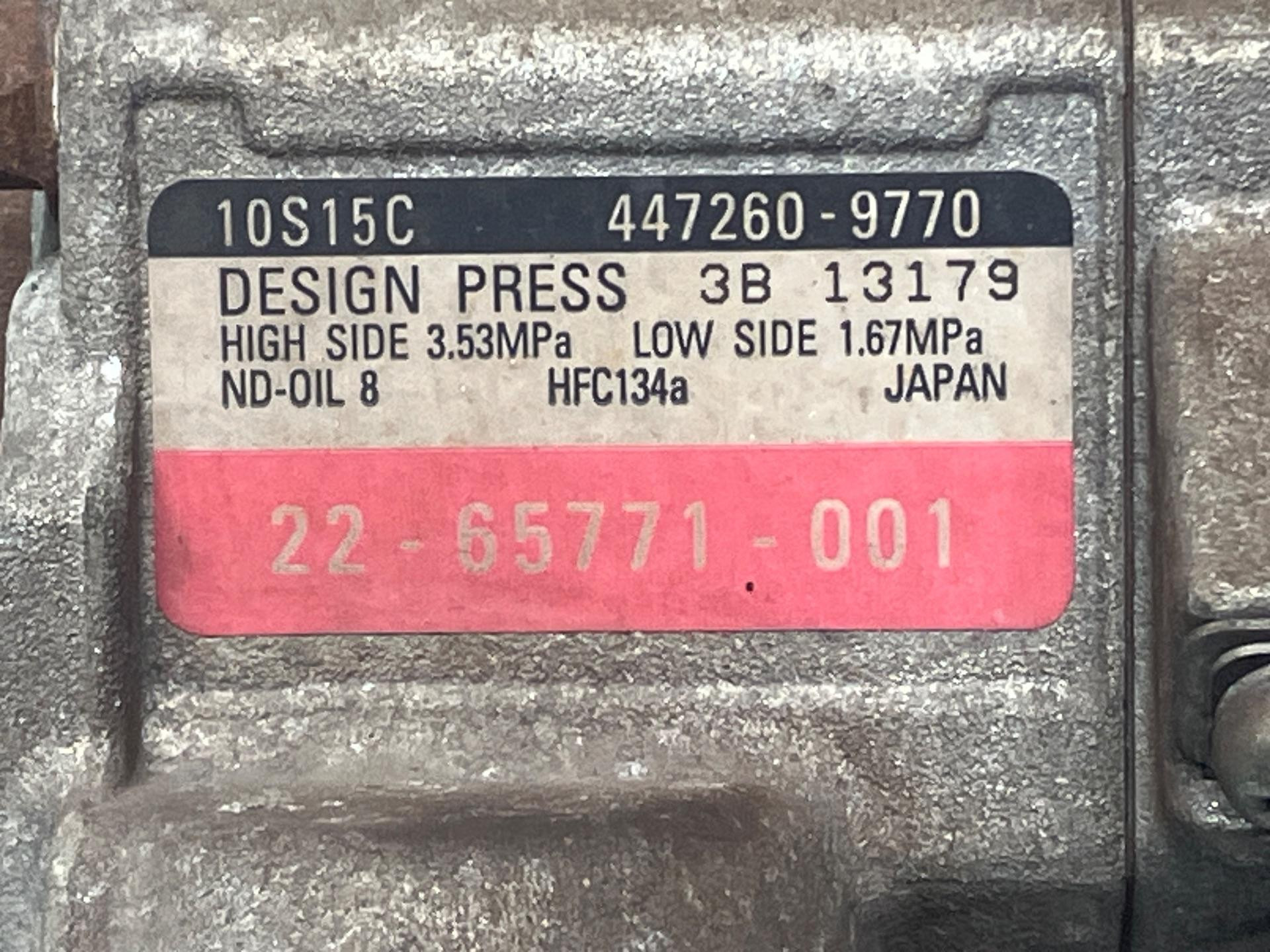 Freightliner 122SD Air Conditioner Compressor for Sale