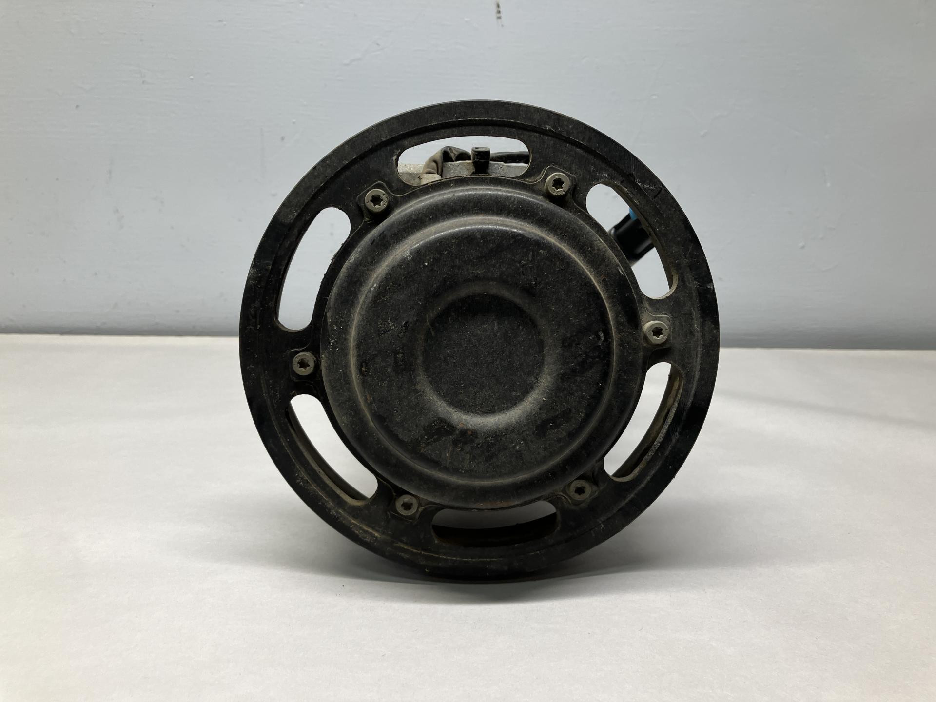 まこC Mack CXU613 Air Conditioner Compressor for Sale