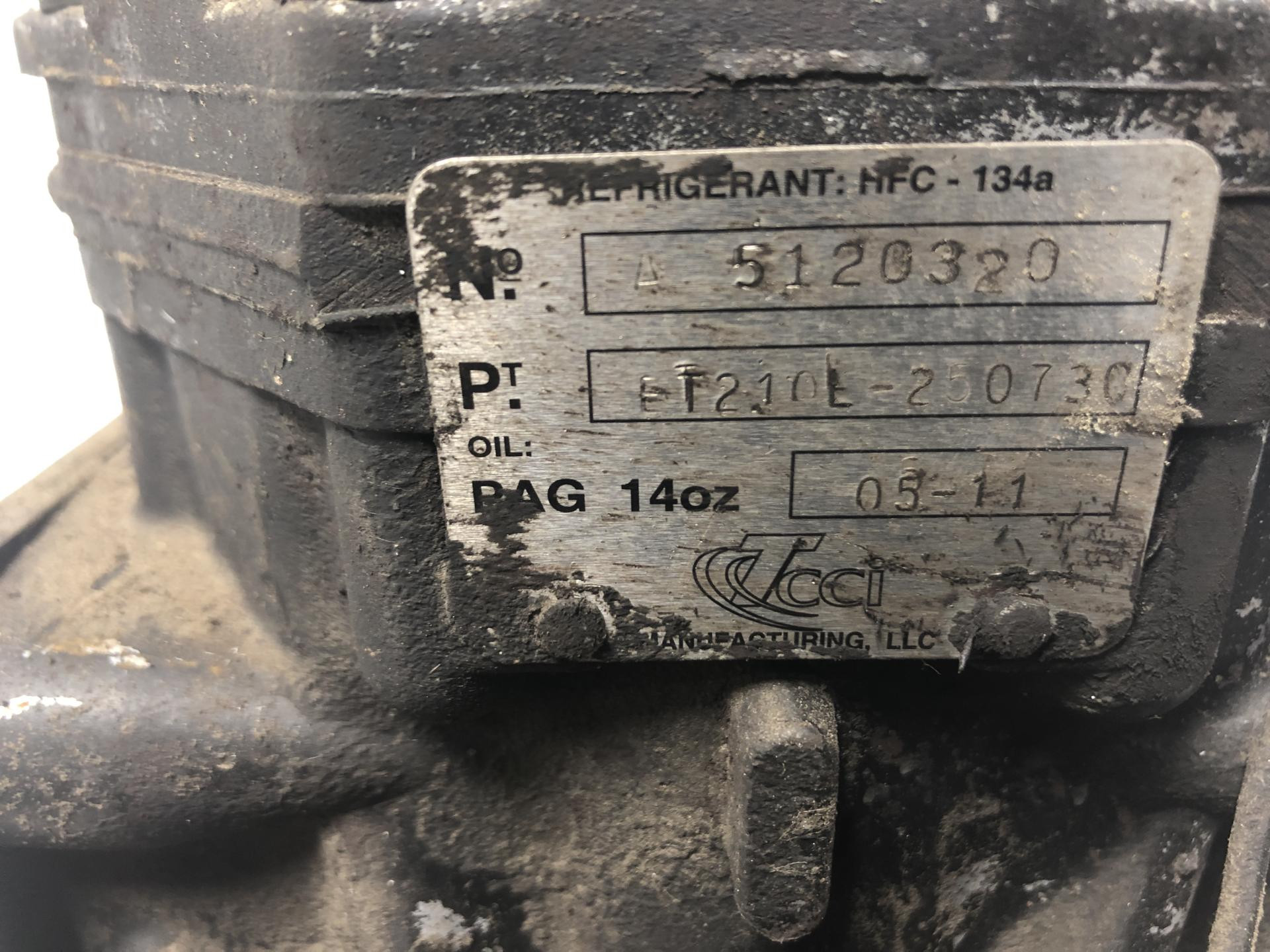 Fld In Comressor ET210L-25073C | Freightliner FLD120 CLASSIC Air Conditioner Compressor for