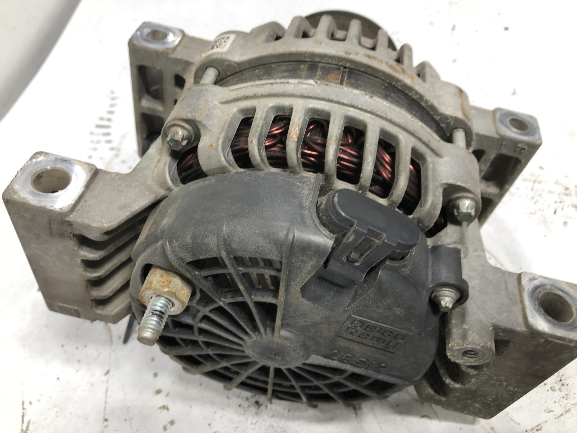 New 200A 12V Alternator For Freightliner Cascadia, Columbia, Coronado (28SI) - Replaces 8600253, 8749N (No Pulley)