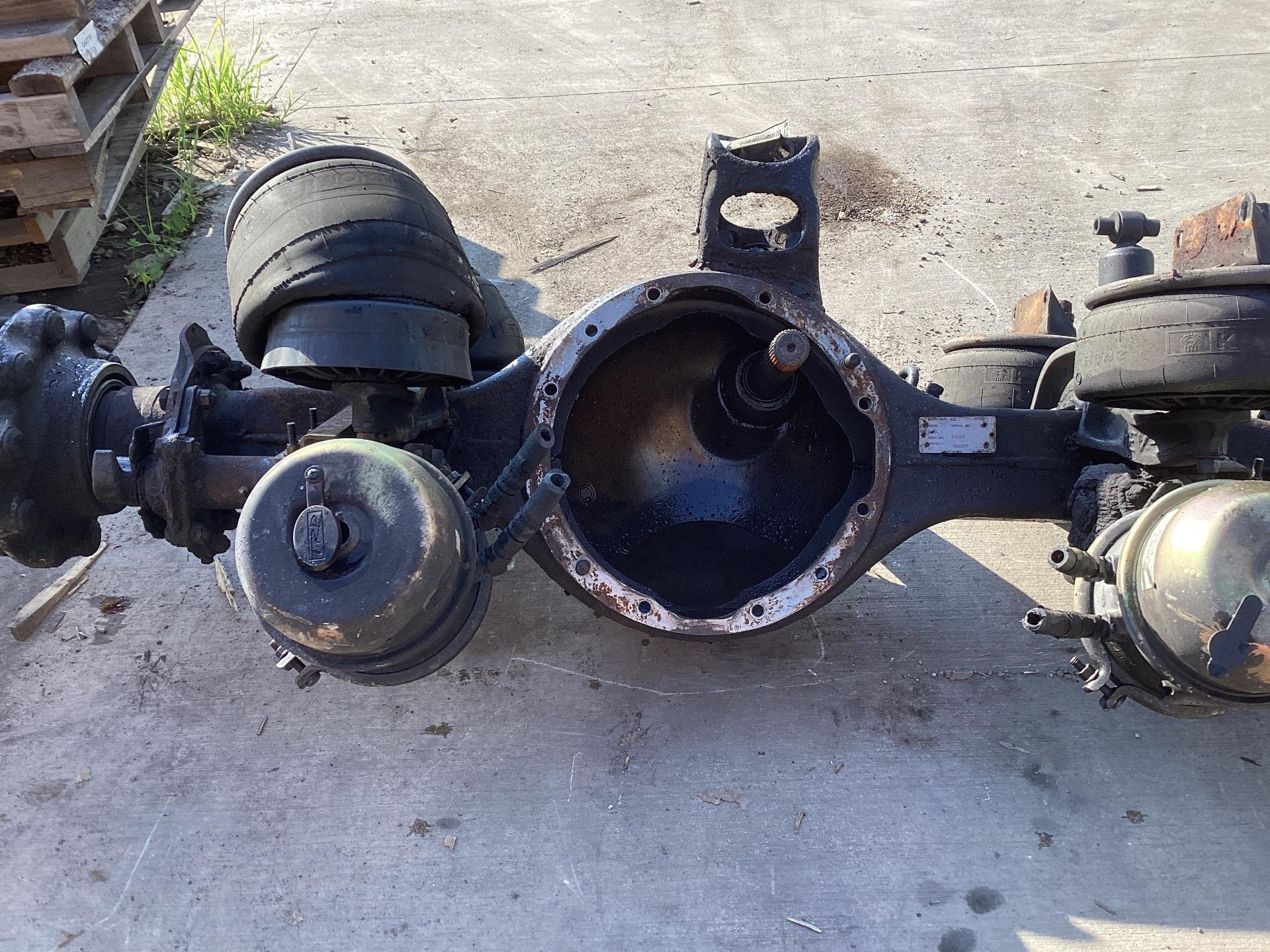 Eaton DSP40 Axle Housing for Sale