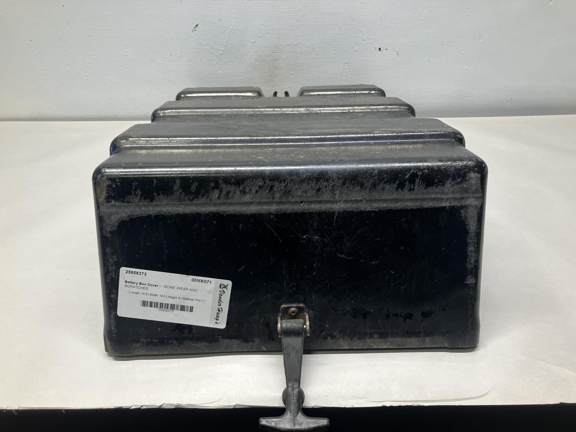 Mack CH600 Battery Box Cover for Sale