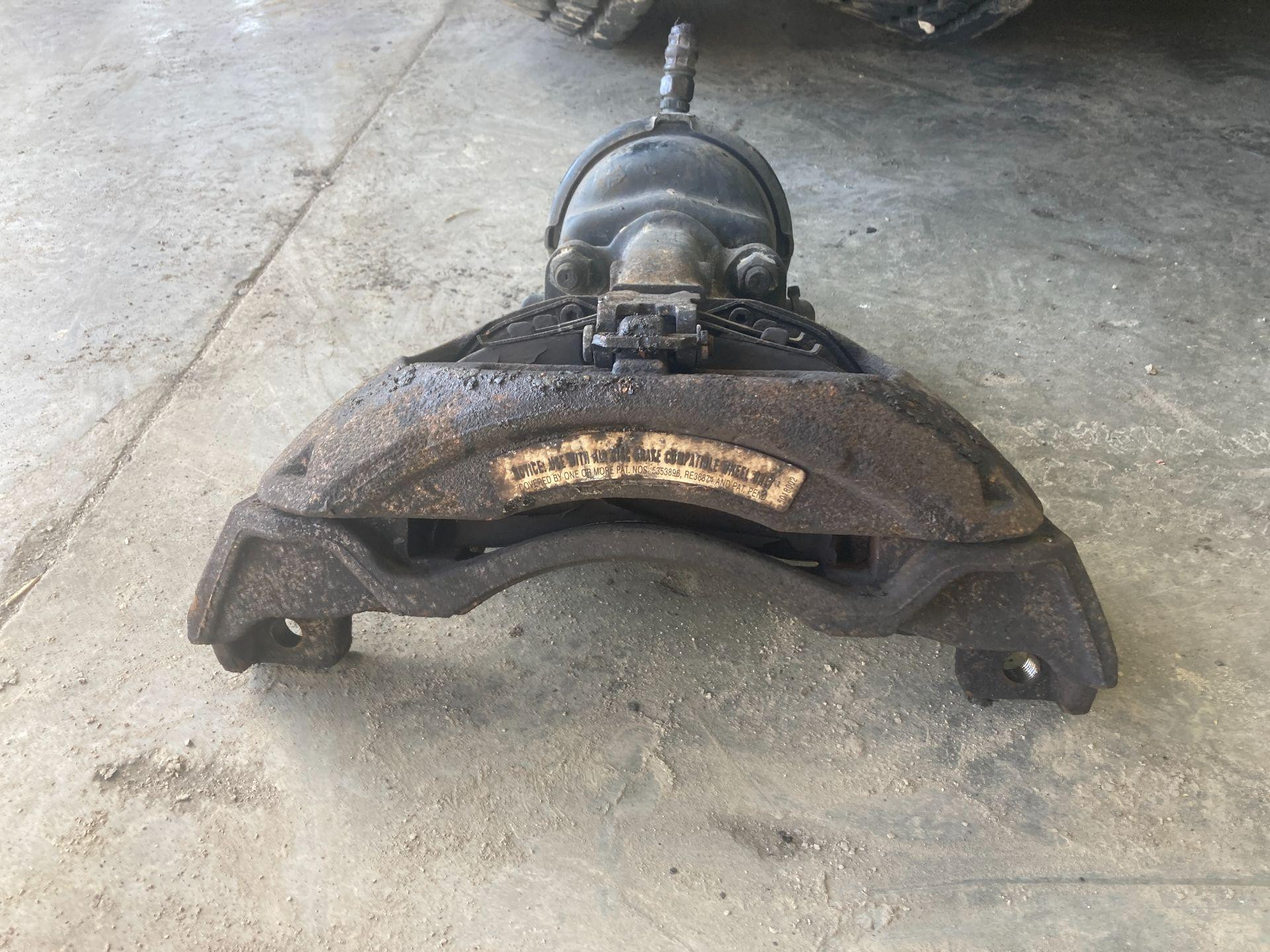 マックス Z035247 | Mack CXU613 Caliper for Sale