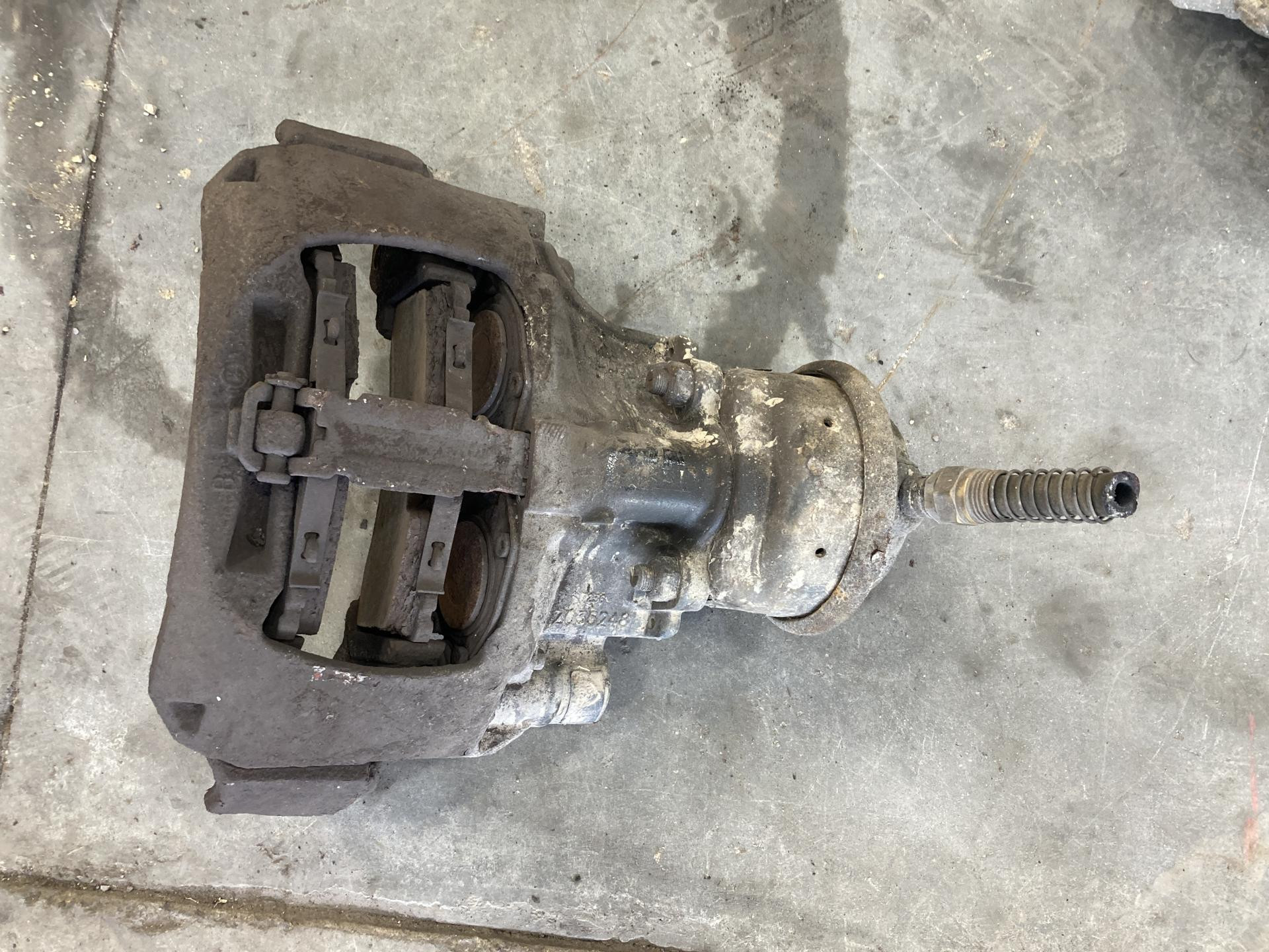 Z035248 | Volvo VNL Caliper for Sale