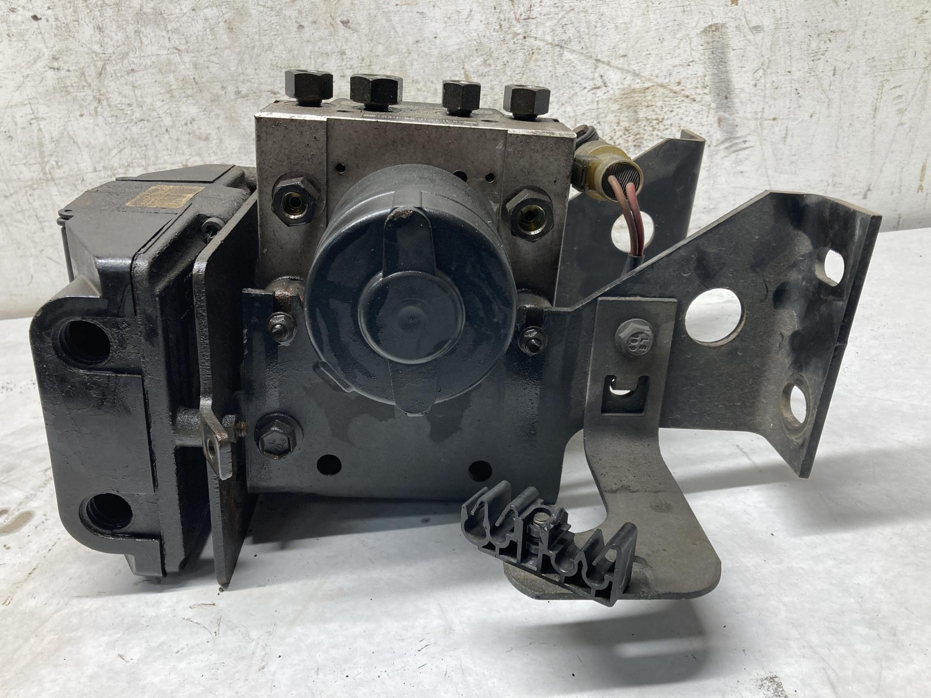 4784070590 | Ford F650 Brake Control Module (ABS) for Sale