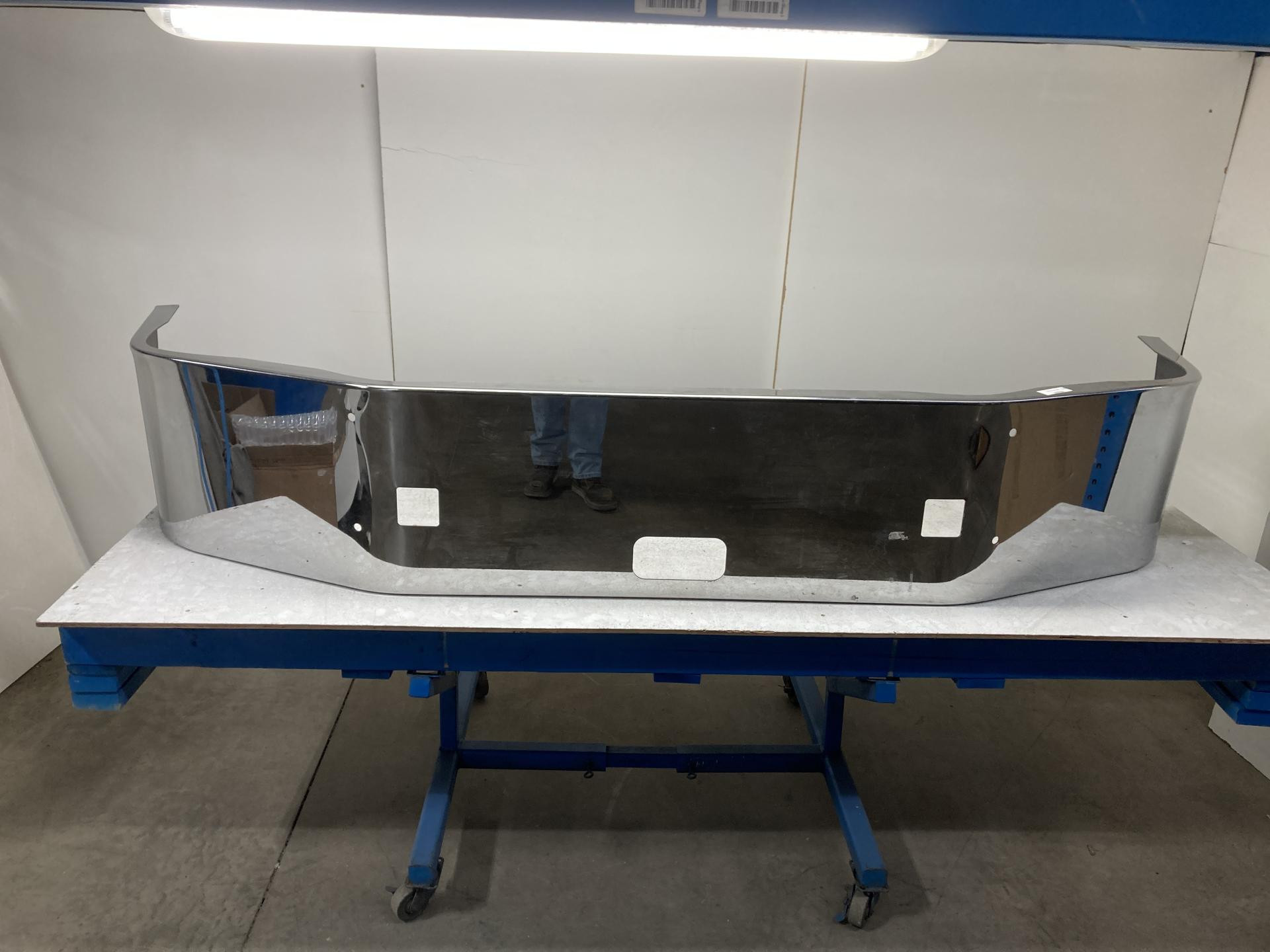 HU0210016 Peterbilt 386 Bumper for Sale