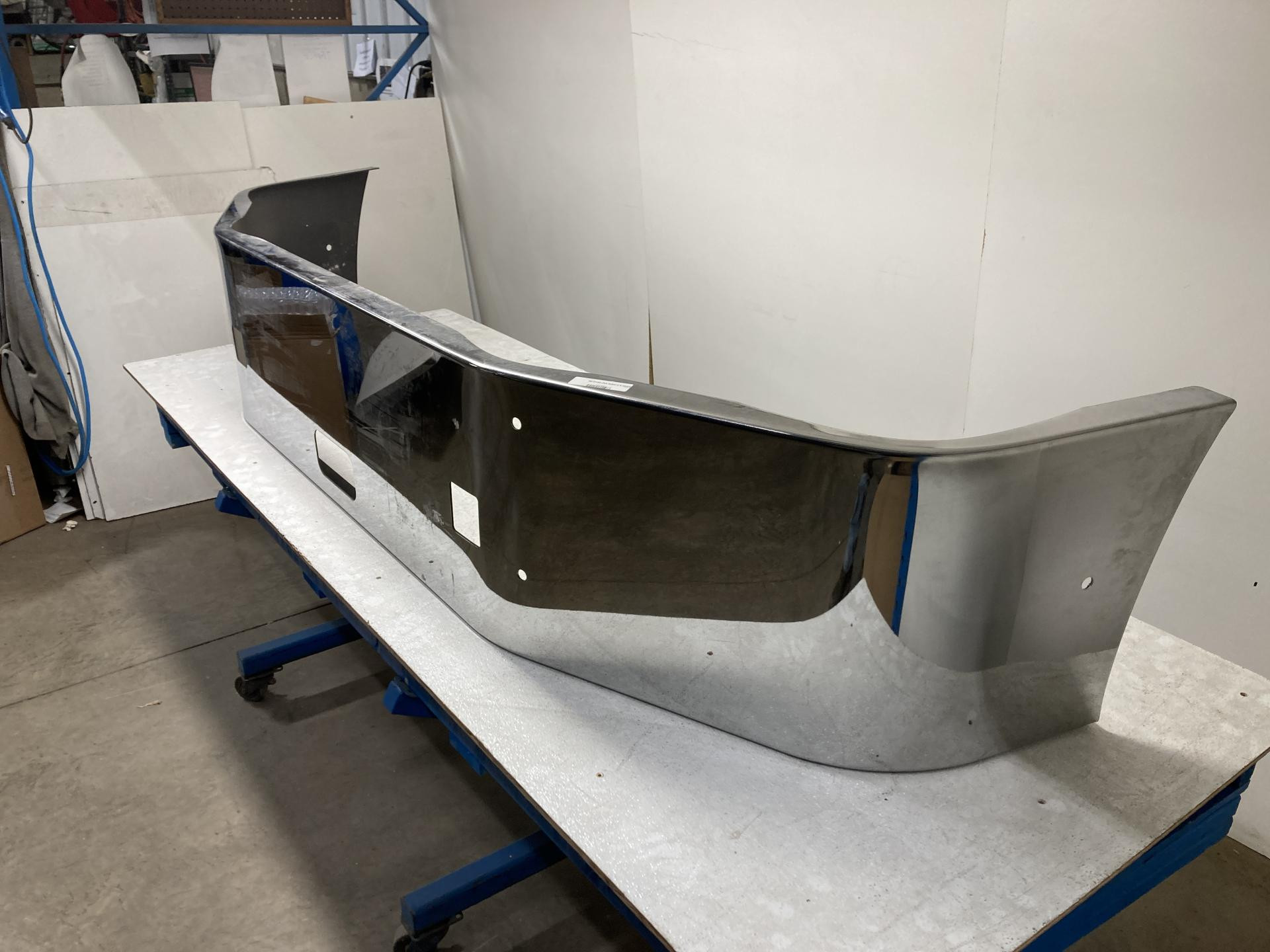 HU0210016 Peterbilt 386 Bumper for Sale