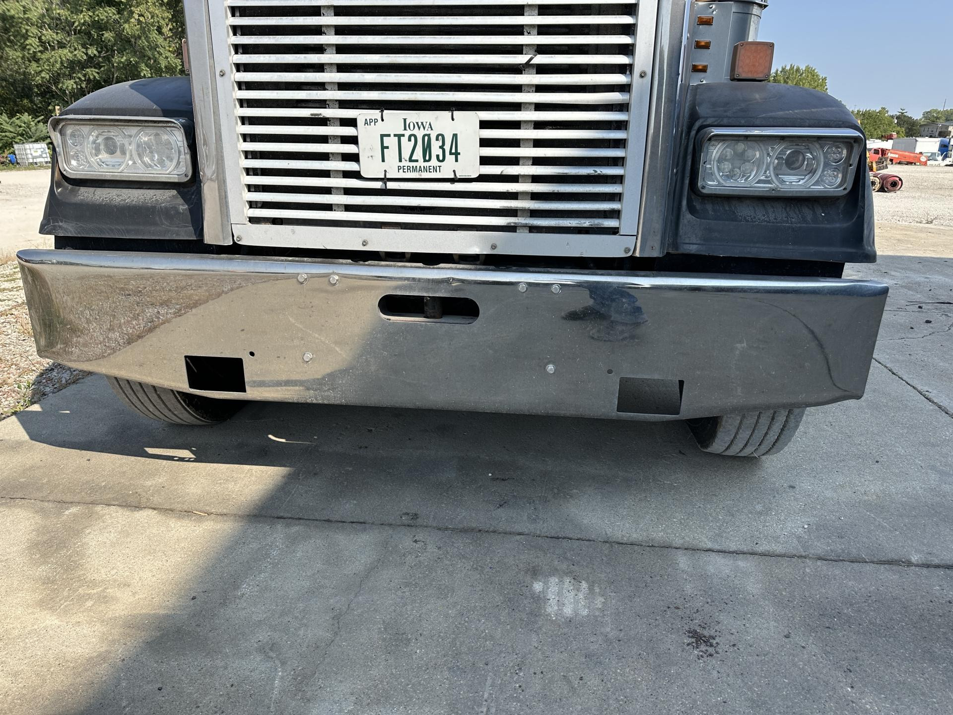 Freightliner CLASSIC XL Bumper for Sale