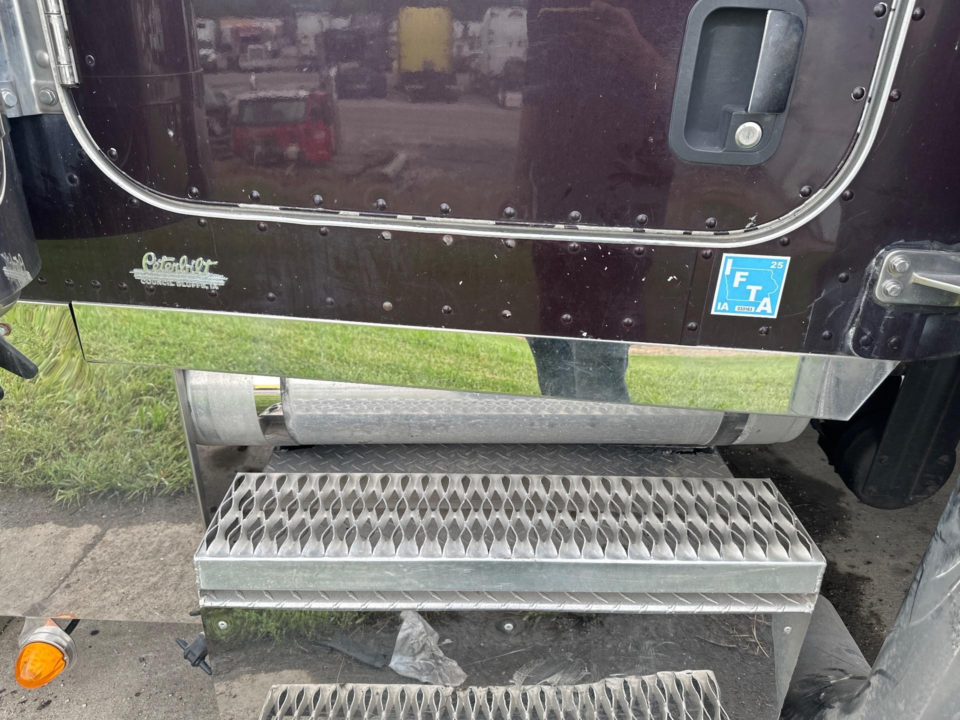 Peterbilt 379 Cab, Exterior Cab Panel for Sale