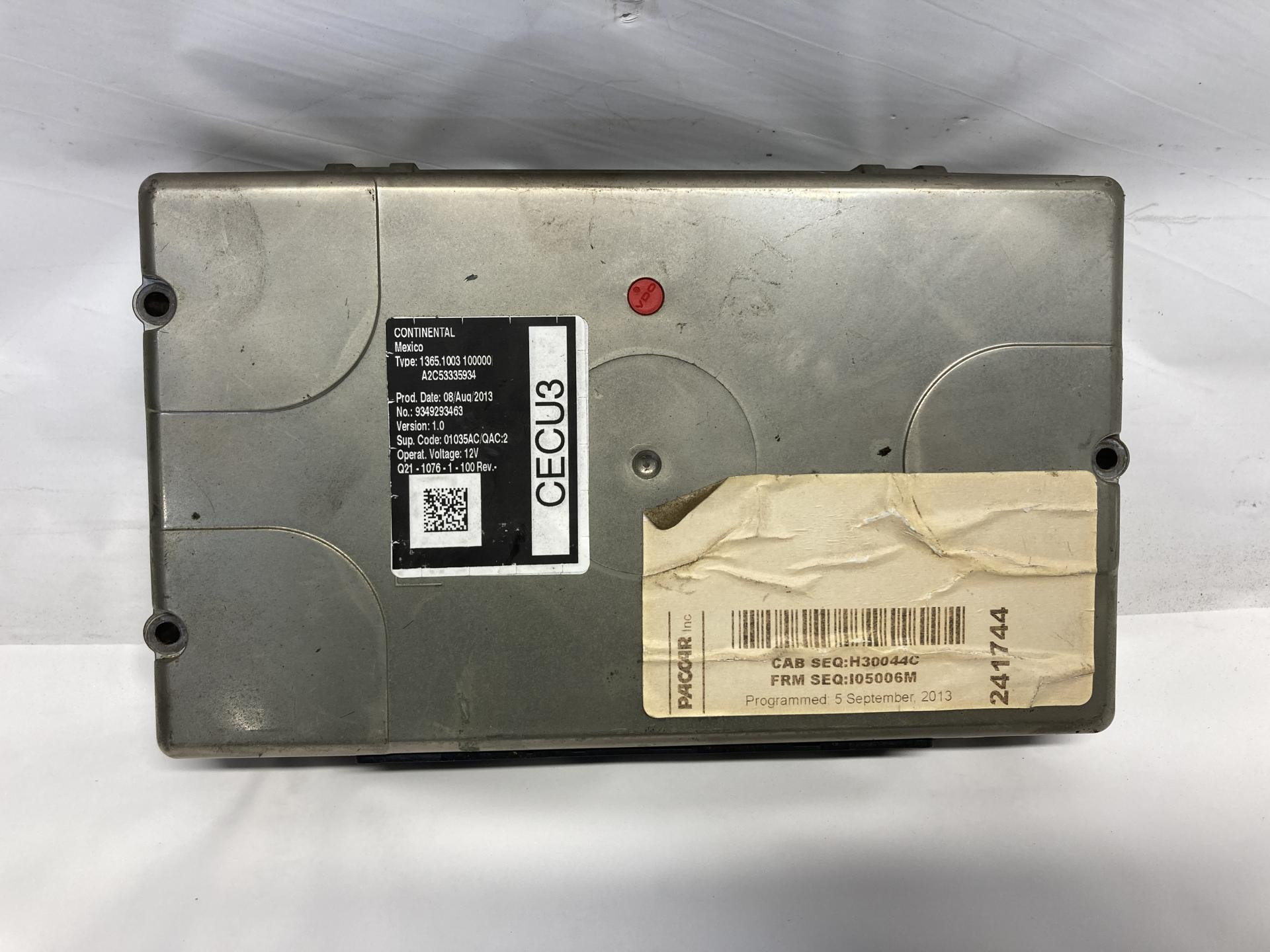 Q21-1076-1-100 | Peterbilt 337 Cab Control Module CECU for Sale