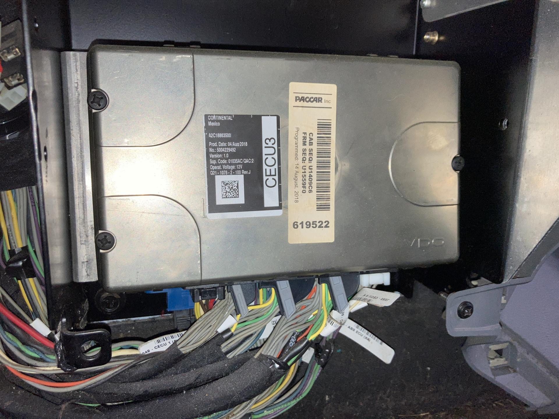Q21-1076-2-100 | Peterbilt 579 Cab Control Module CECU for Sale