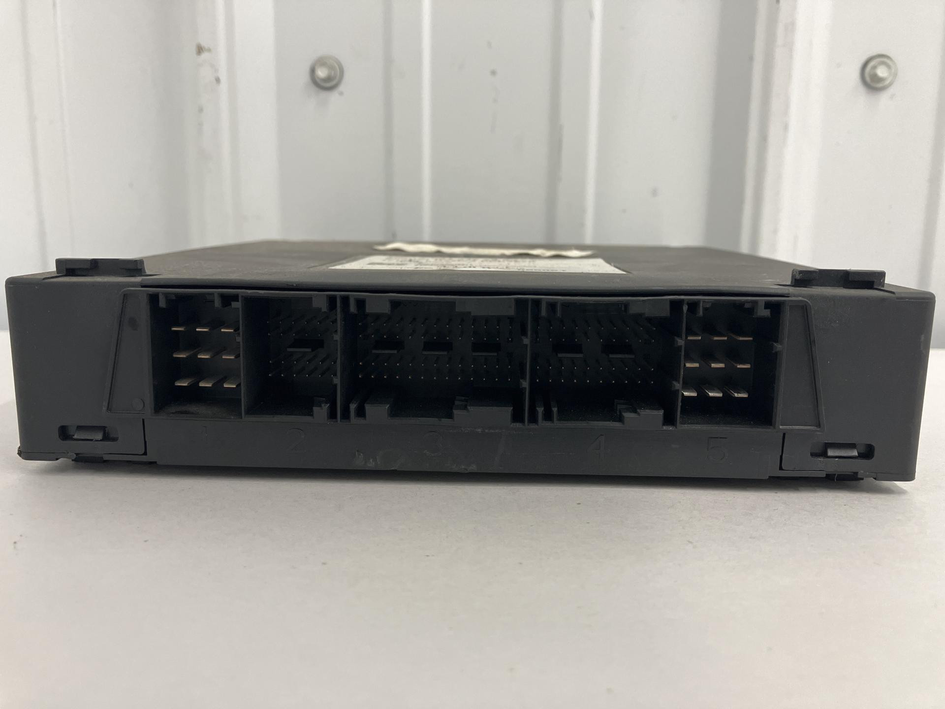 A0044462502 | Freightliner CASCADIA Cab Control Module CECU