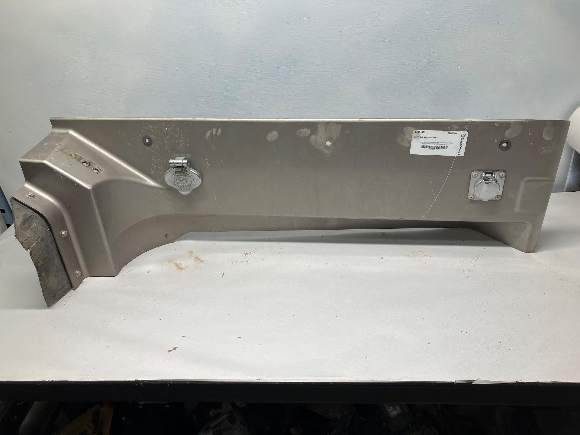 Kenworth T600 Cab, Exterior Cab Panel for Sale