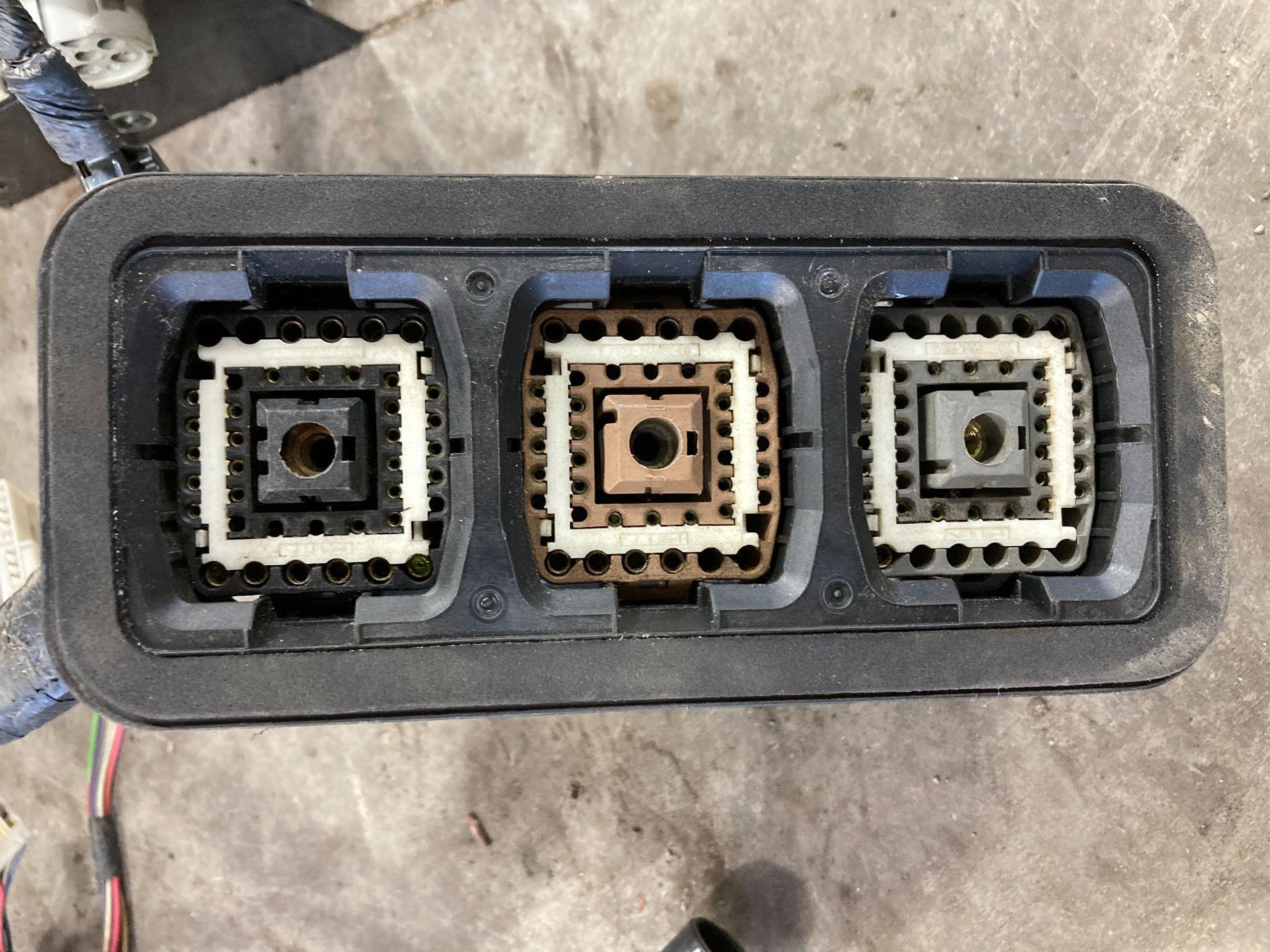 Y3CT-14401-P260W | Ford F650 Wiring Harness, Cab for Sale