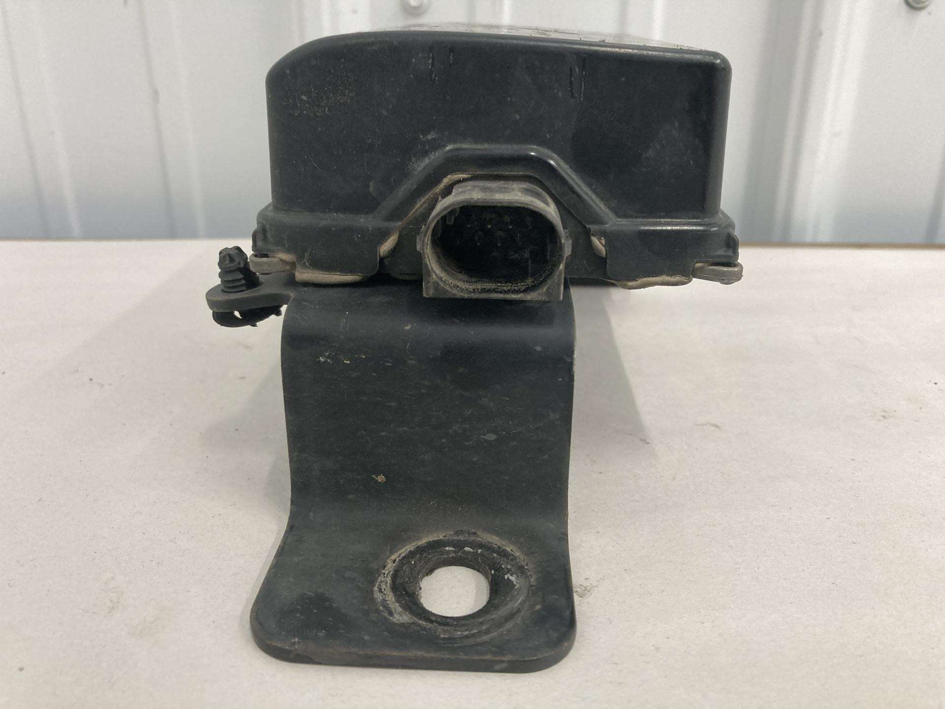 Q21-6136-002 | Peterbilt 579 Collision Advoidance for Sale